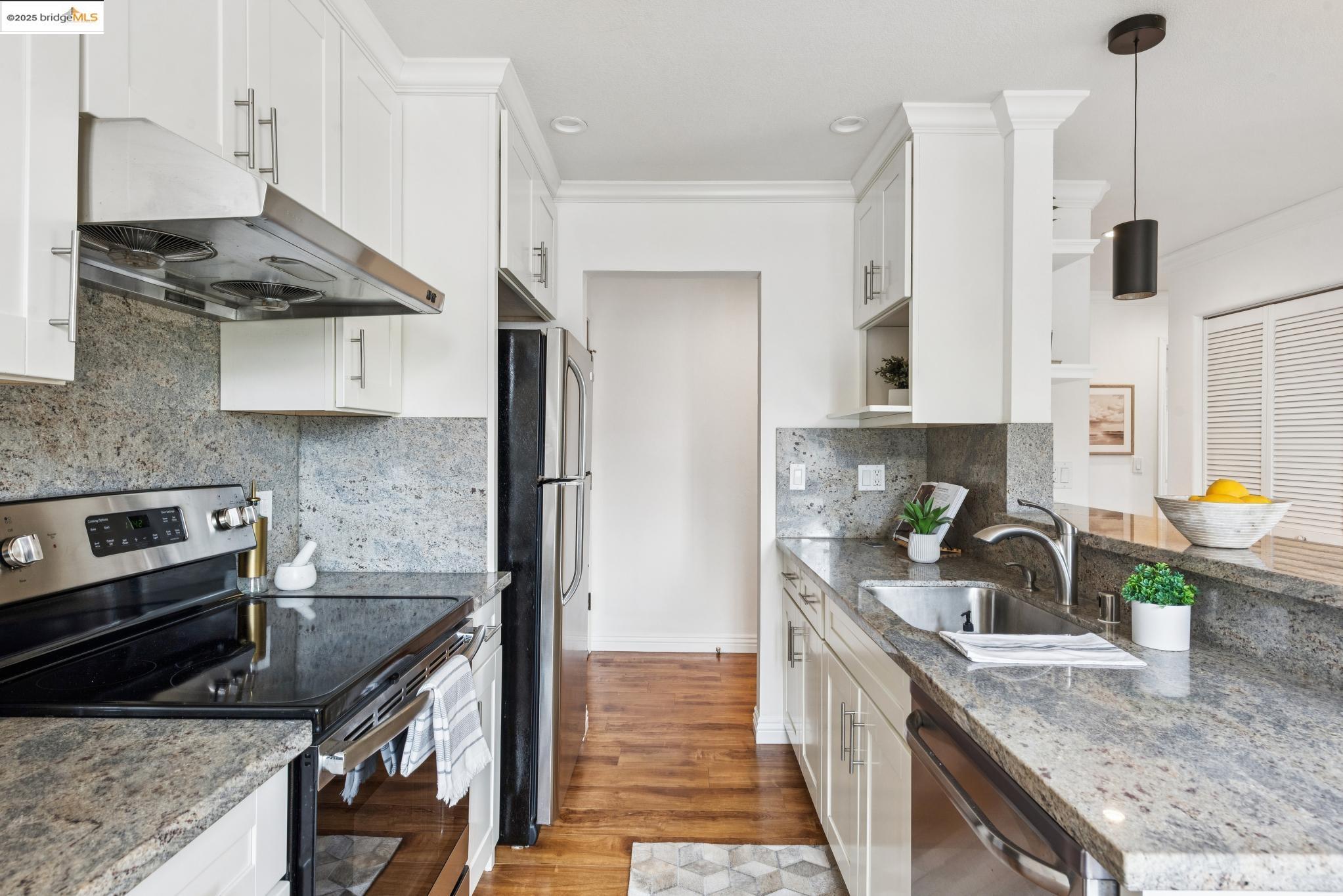 Detail Gallery Image 18 of 43 For 85 Vernon St #216,  Oakland,  CA 94610 - 2 Beds | 2 Baths