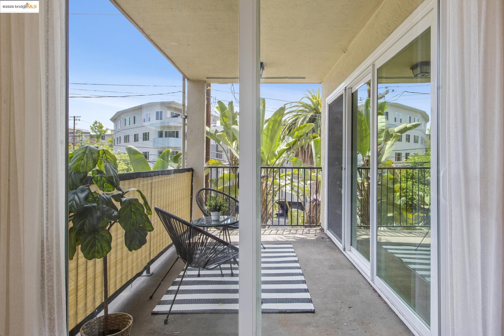 Detail Gallery Image 32 of 43 For 85 Vernon St #216,  Oakland,  CA 94610 - 2 Beds | 2 Baths
