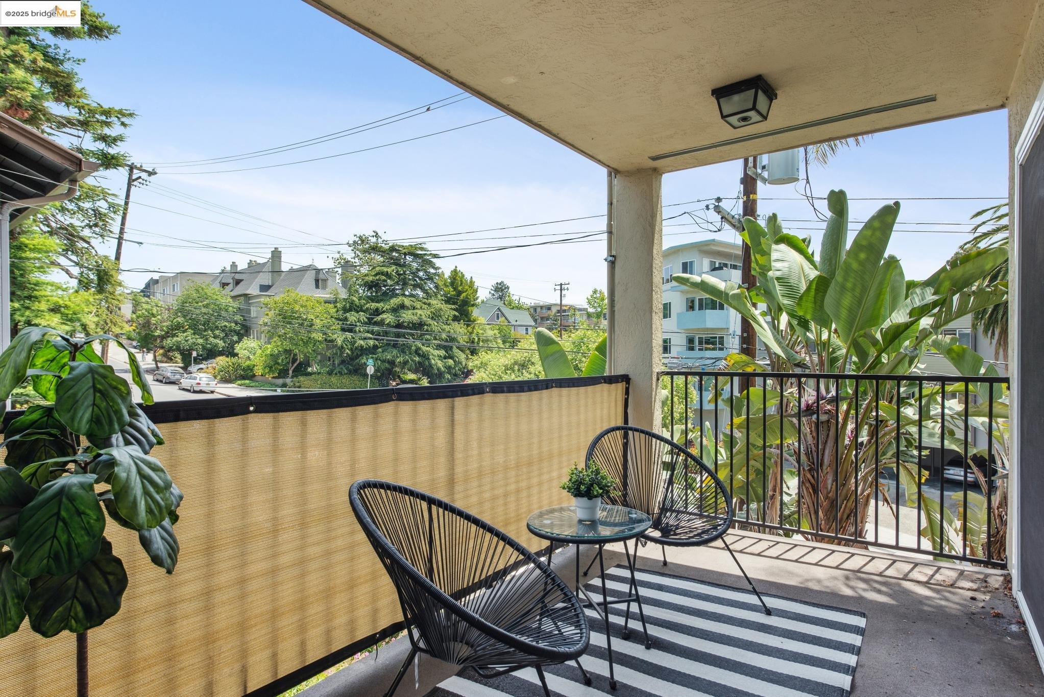Detail Gallery Image 35 of 43 For 85 Vernon St #216,  Oakland,  CA 94610 - 2 Beds | 2 Baths