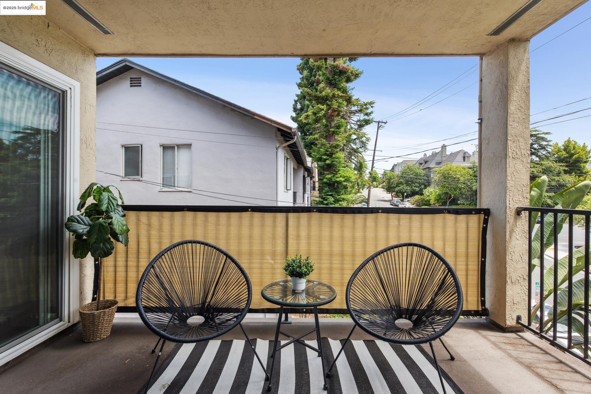 Detail Gallery Image 38 of 43 For 85 Vernon St #216,  Oakland,  CA 94610 - 2 Beds | 2 Baths