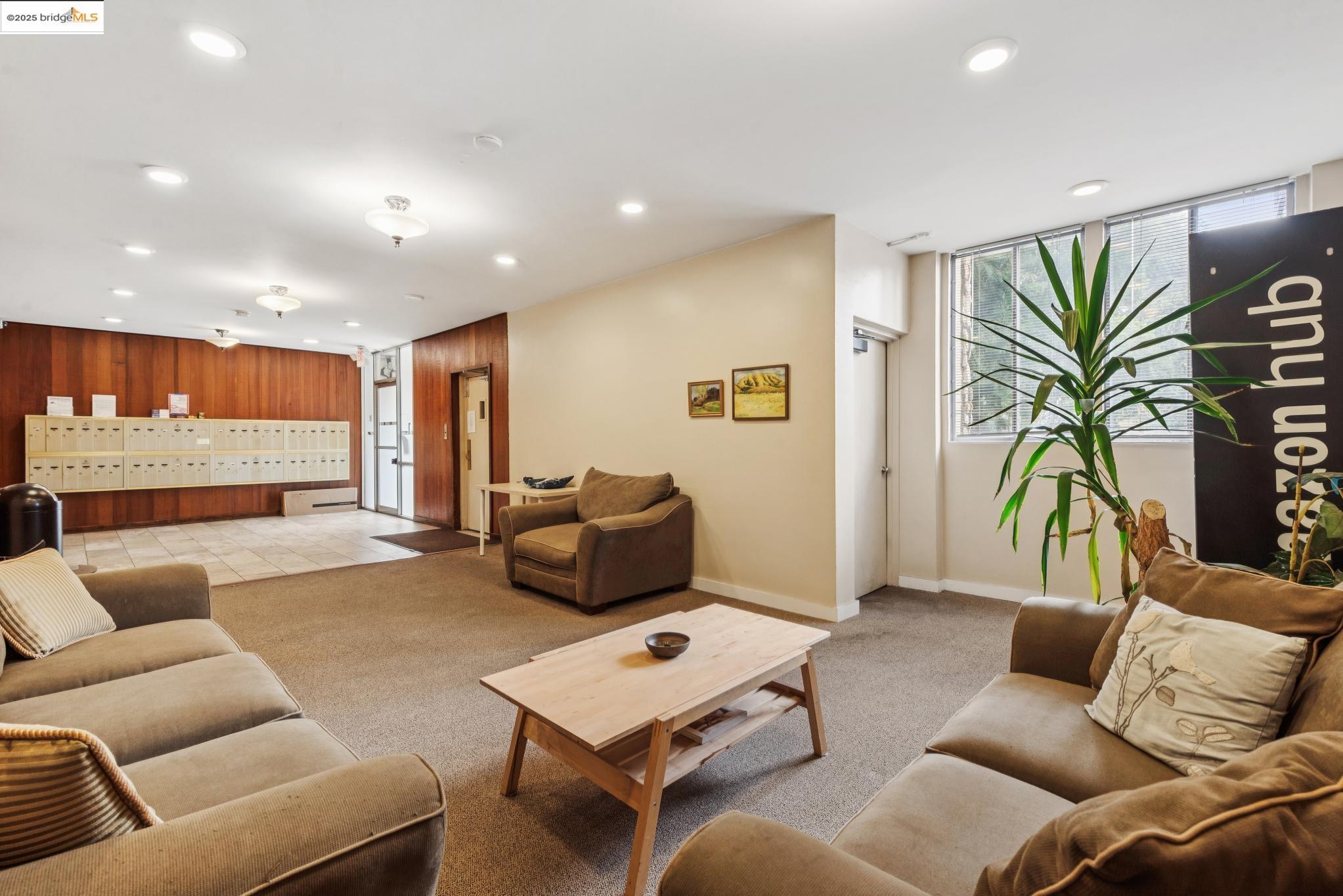 Detail Gallery Image 41 of 43 For 85 Vernon St #216,  Oakland,  CA 94610 - 2 Beds | 2 Baths