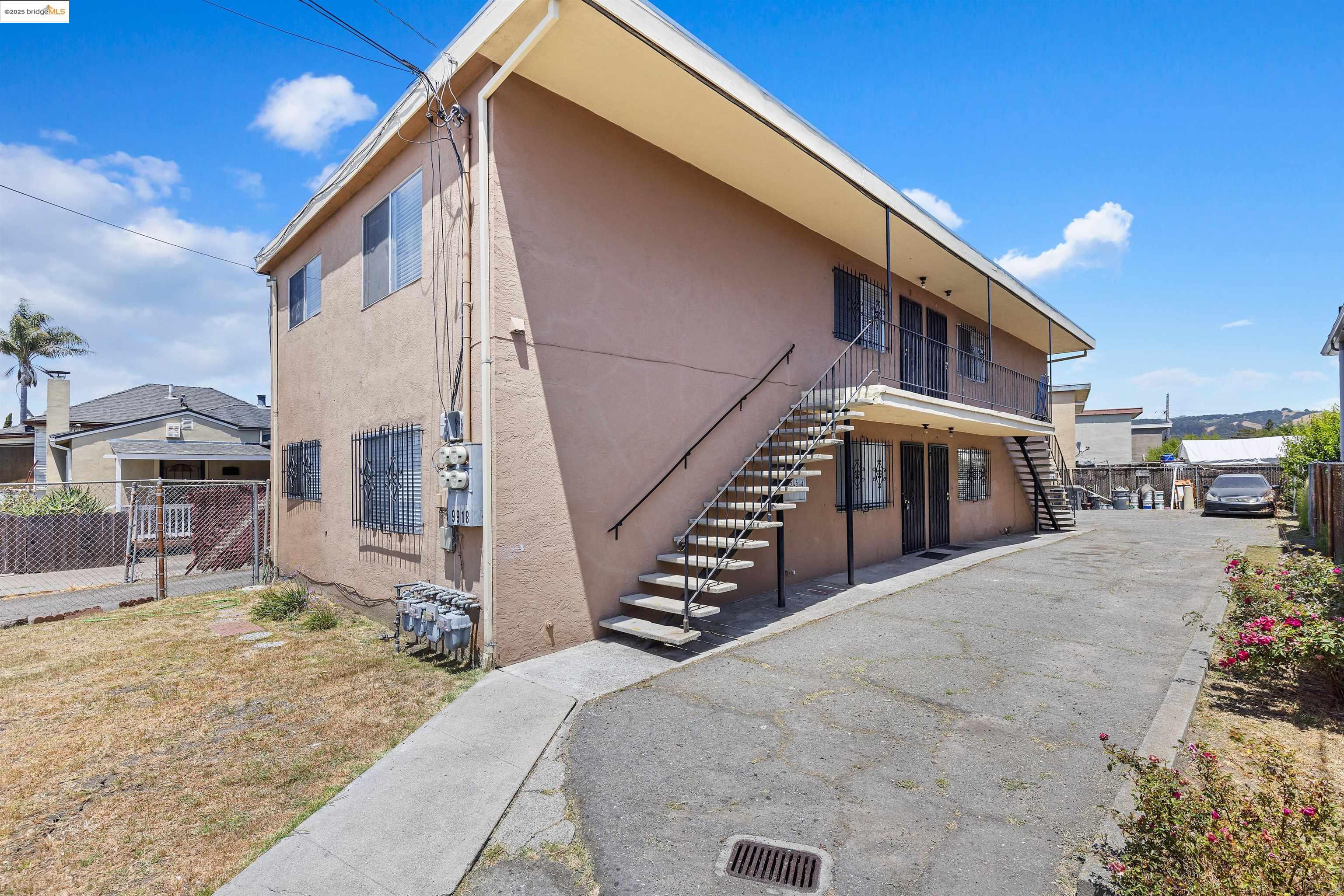 Detail Gallery Image 1 of 26 For 9918 Walnut St, Oakland,  CA 94603 - – Beds | – Baths