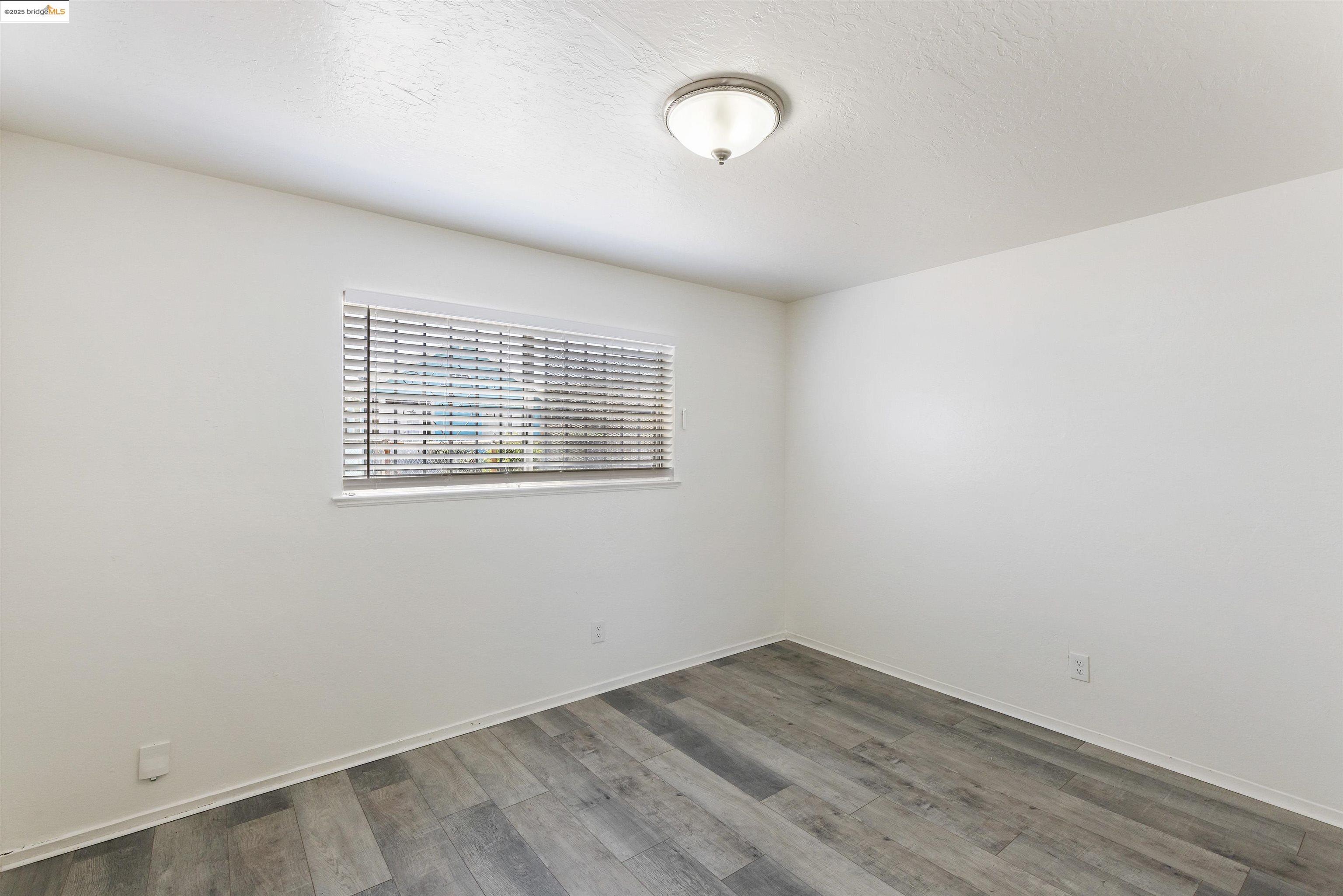 Detail Gallery Image 21 of 26 For 9918 Walnut St, Oakland,  CA 94603 - – Beds | – Baths