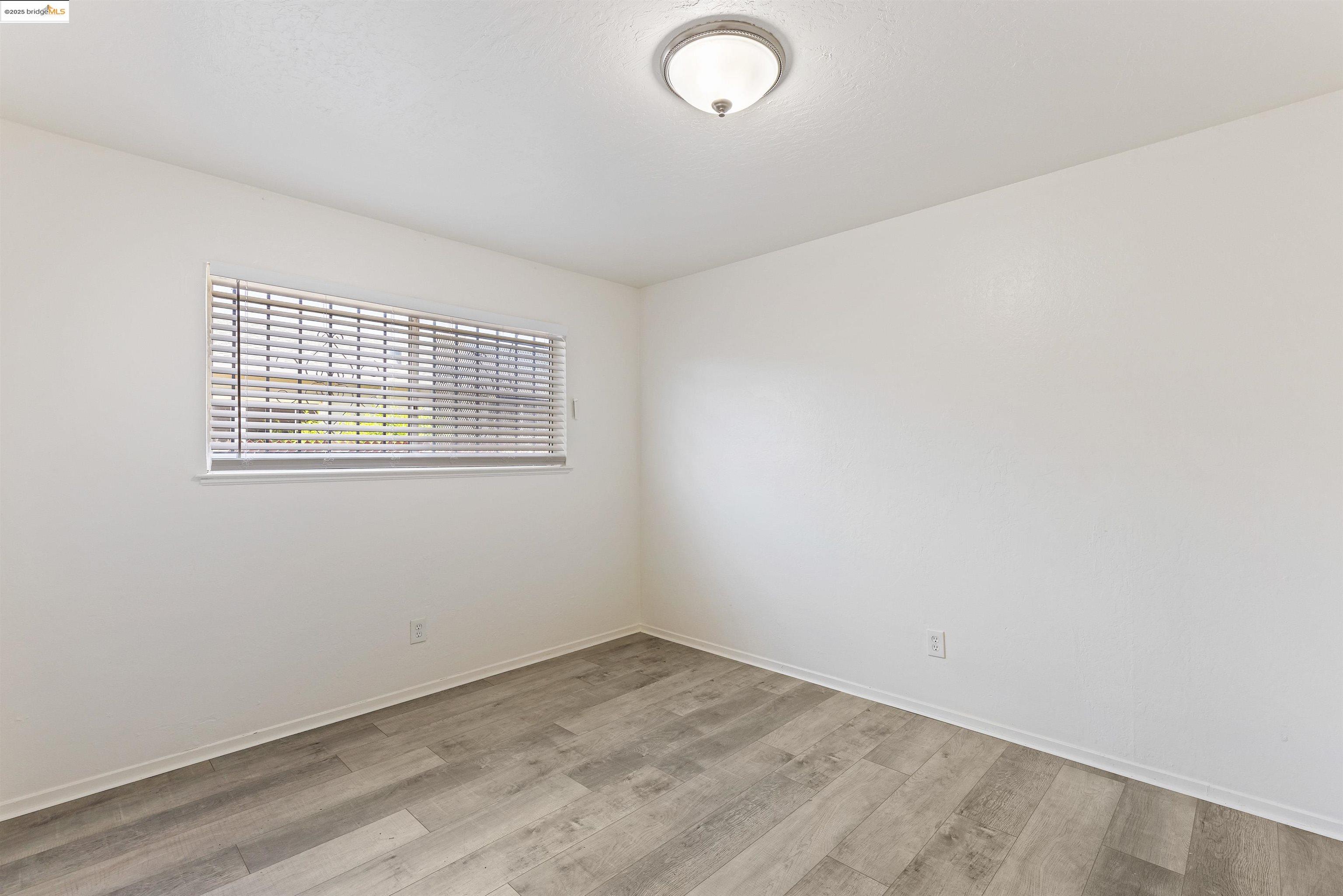 Detail Gallery Image 23 of 26 For 9918 Walnut St, Oakland,  CA 94603 - – Beds | – Baths