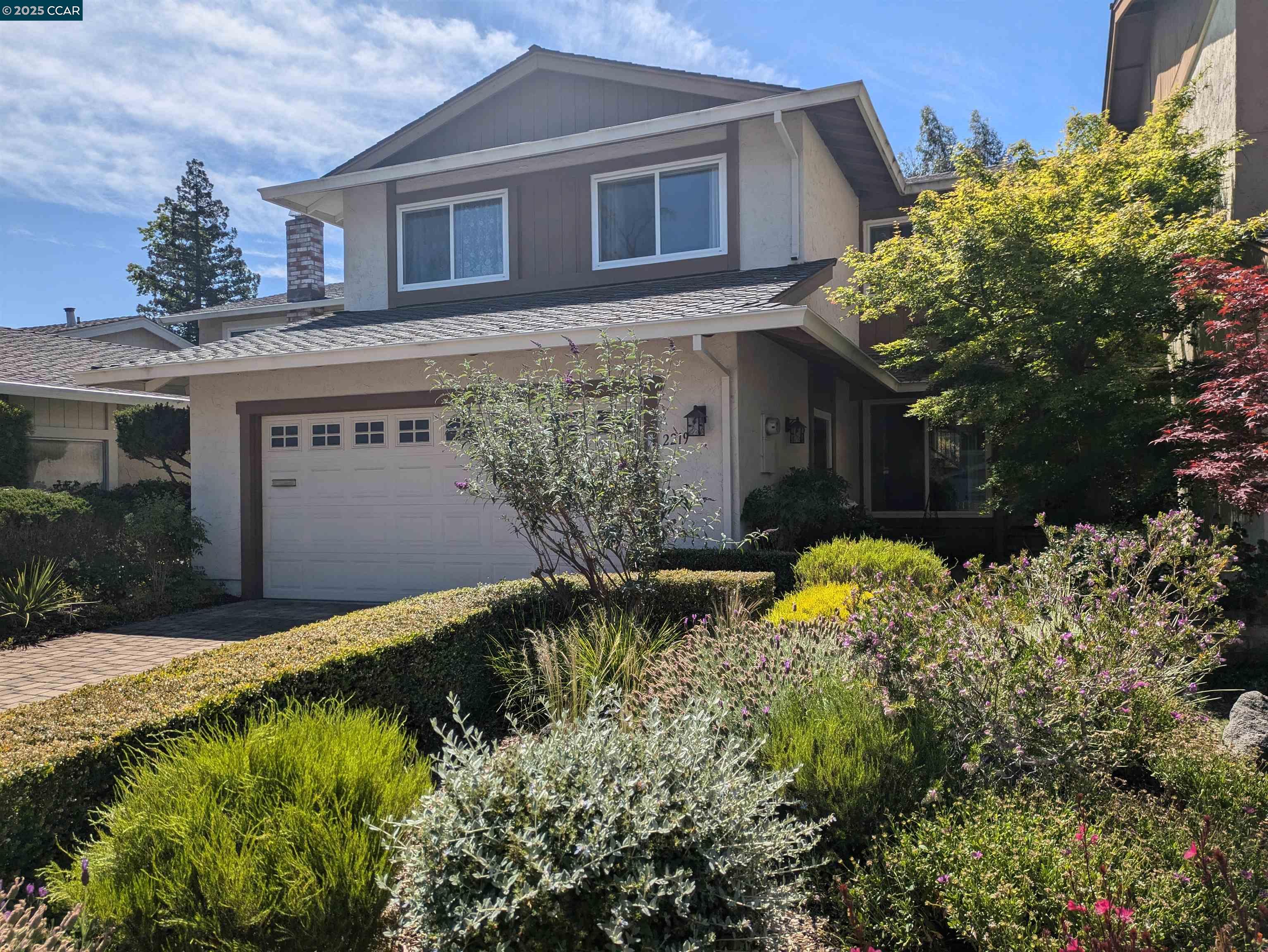 More Details about MLS # 41101316 : 2219 GLADWIN DR