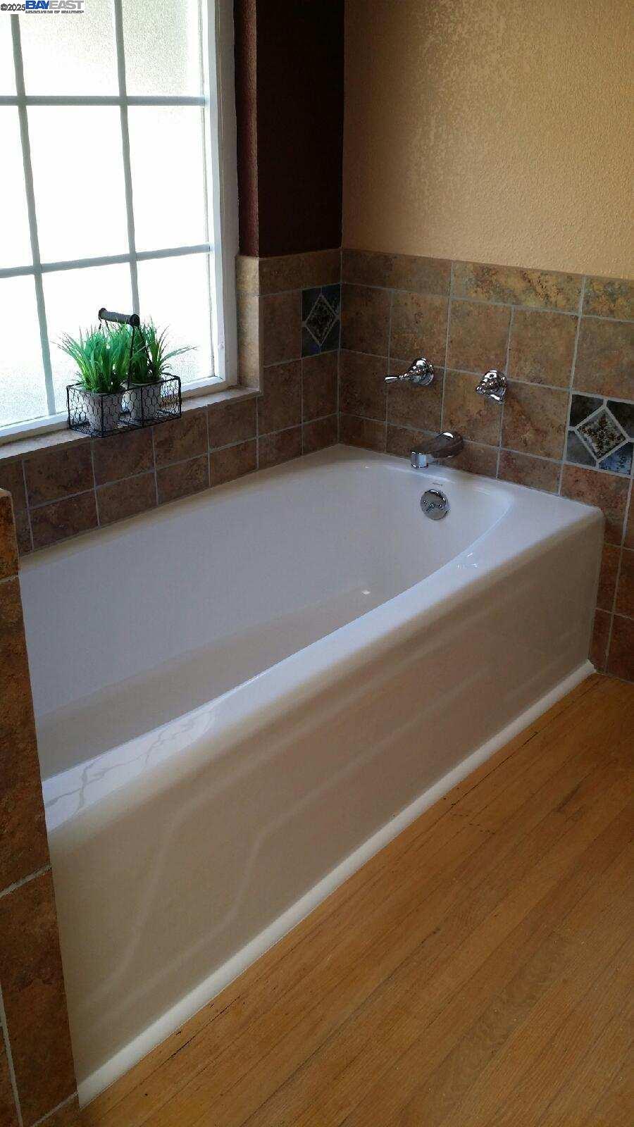3 Southwaite ct, Orinda, California 94563, 4 Bedrooms Bedrooms, 8 Rooms Rooms,2 BathroomsBathrooms,Residential Lease,For Rent,3 Southwaite ct,41101318