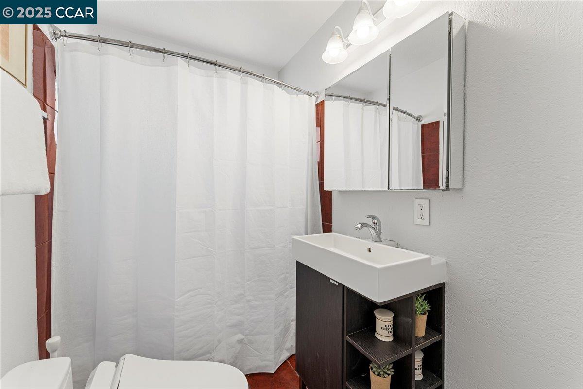 Detail Gallery Image 28 of 59 For 16543 Hannah Dr, San Leandro,  CA 94578 - 4 Beds | 2 Baths