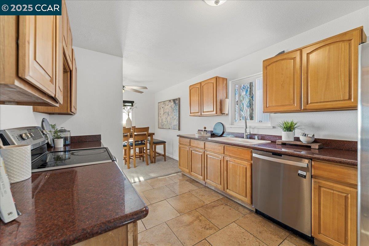 Detail Gallery Image 35 of 59 For 16543 Hannah Dr, San Leandro,  CA 94578 - 4 Beds | 2 Baths