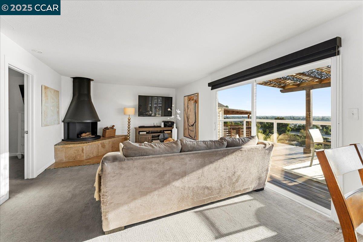Detail Gallery Image 7 of 59 For 16543 Hannah Dr, San Leandro,  CA 94578 - 4 Beds | 2 Baths