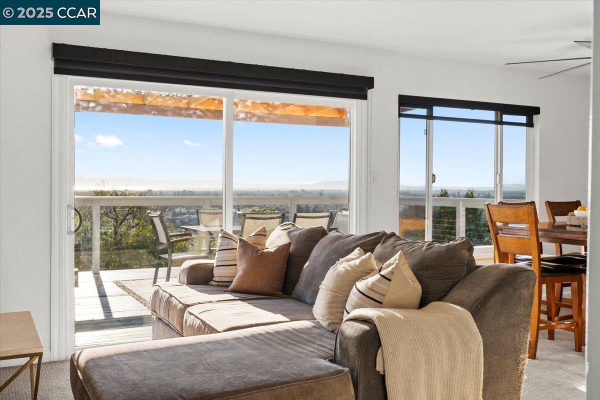Detail Gallery Image 8 of 59 For 16543 Hannah Dr, San Leandro,  CA 94578 - 4 Beds | 2 Baths