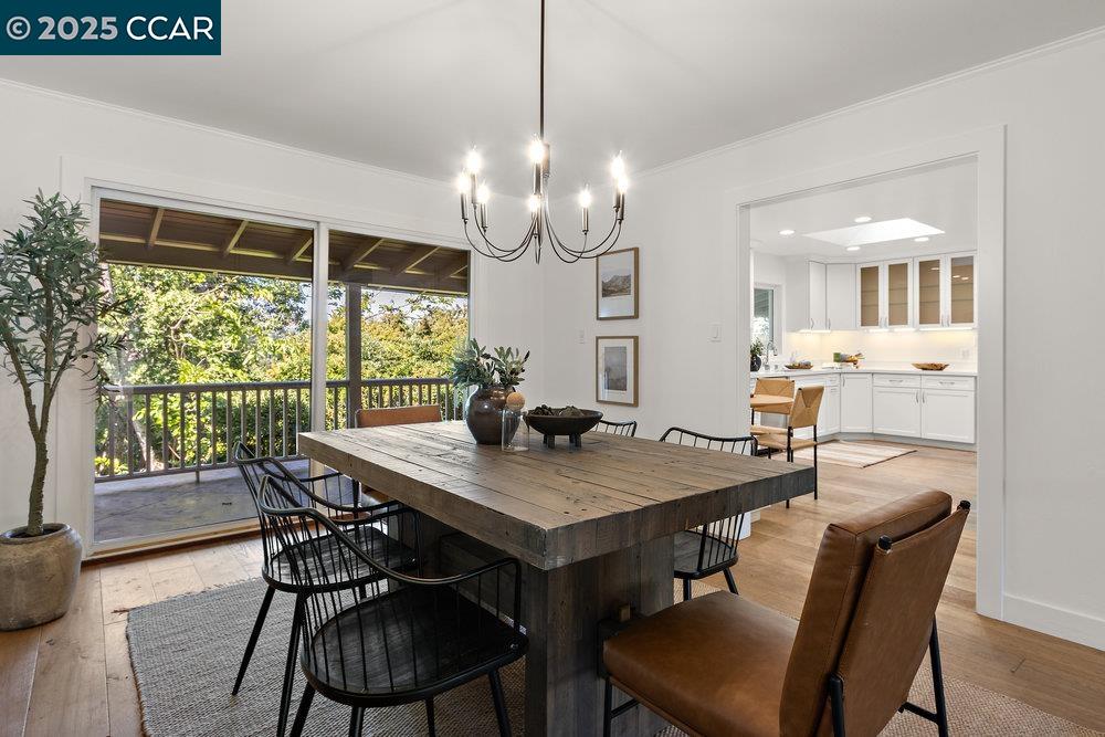 Detail Gallery Image 11 of 35 For 1071 Serrano Ct, Lafayette,  CA 94549 - 4 Beds | 2/2 Baths