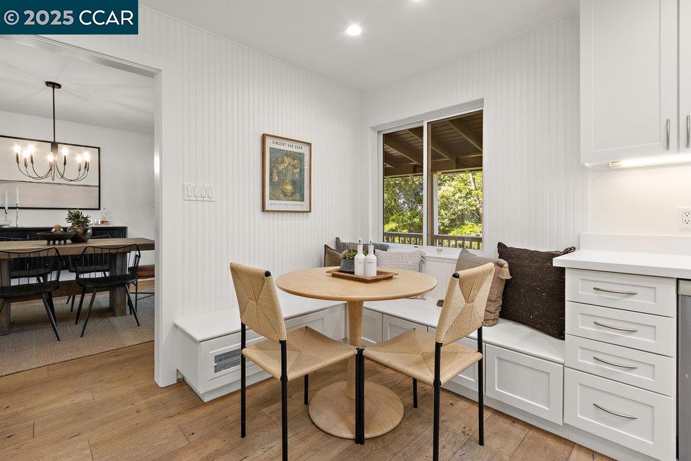 Detail Gallery Image 15 of 35 For 1071 Serrano Ct, Lafayette,  CA 94549 - 4 Beds | 2/2 Baths