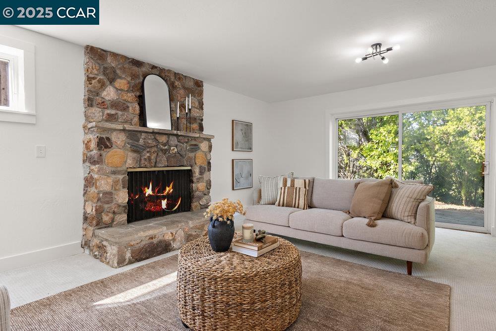 Detail Gallery Image 18 of 35 For 1071 Serrano Ct, Lafayette,  CA 94549 - 4 Beds | 2/2 Baths