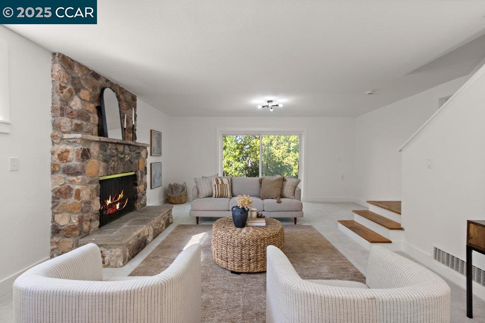 Detail Gallery Image 19 of 35 For 1071 Serrano Ct, Lafayette,  CA 94549 - 4 Beds | 2/2 Baths