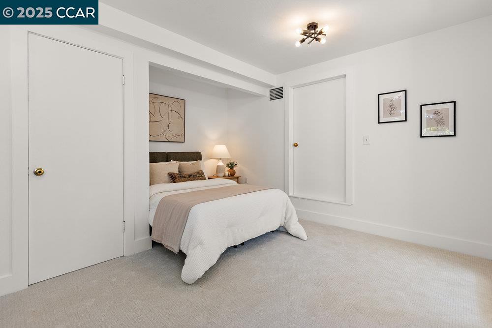 Detail Gallery Image 21 of 35 For 1071 Serrano Ct, Lafayette,  CA 94549 - 4 Beds | 2/2 Baths