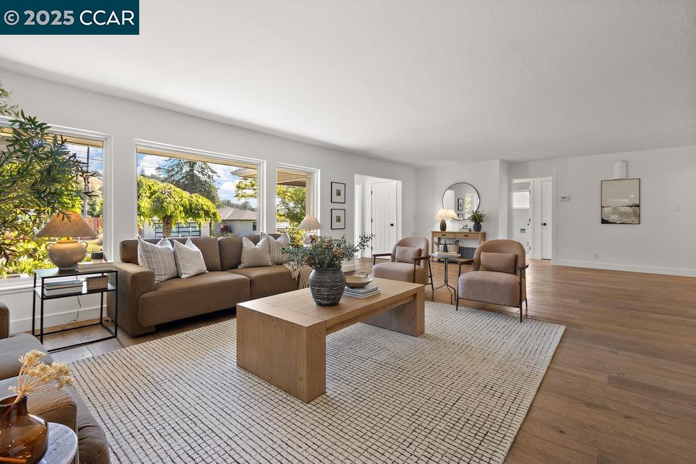 Detail Gallery Image 6 of 35 For 1071 Serrano Ct, Lafayette,  CA 94549 - 4 Beds | 2/2 Baths