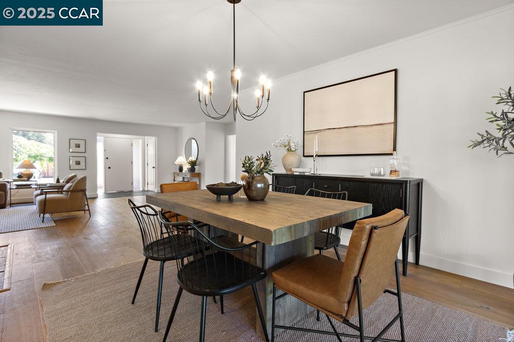 Detail Gallery Image 10 of 35 For 1071 Serrano Ct, Lafayette,  CA 94549 - 4 Beds | 2/2 Baths