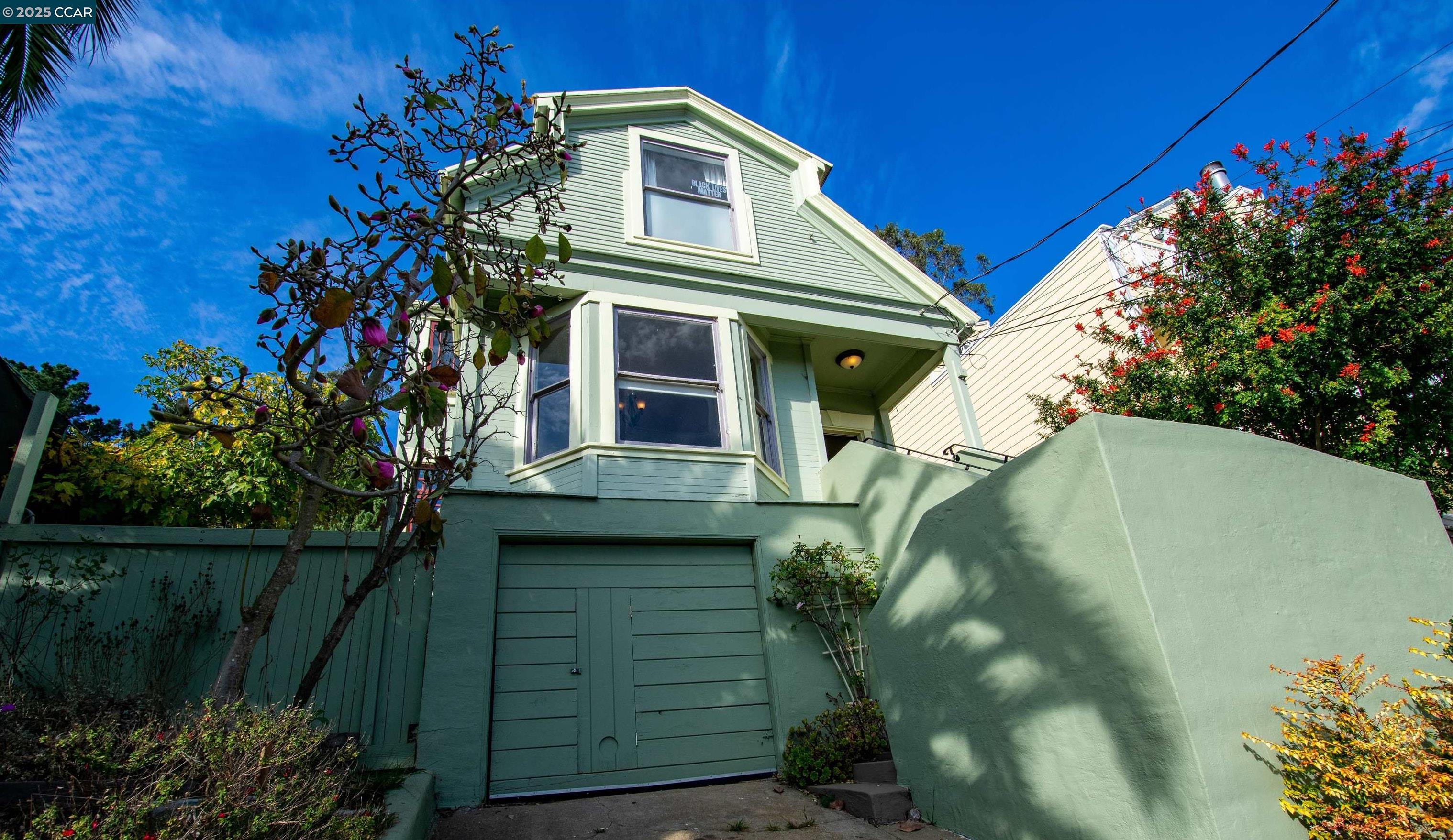Detail Gallery Image 2 of 18 For 246 Bemis St, San Francisco,  CA 94131 - – Beds | – Baths