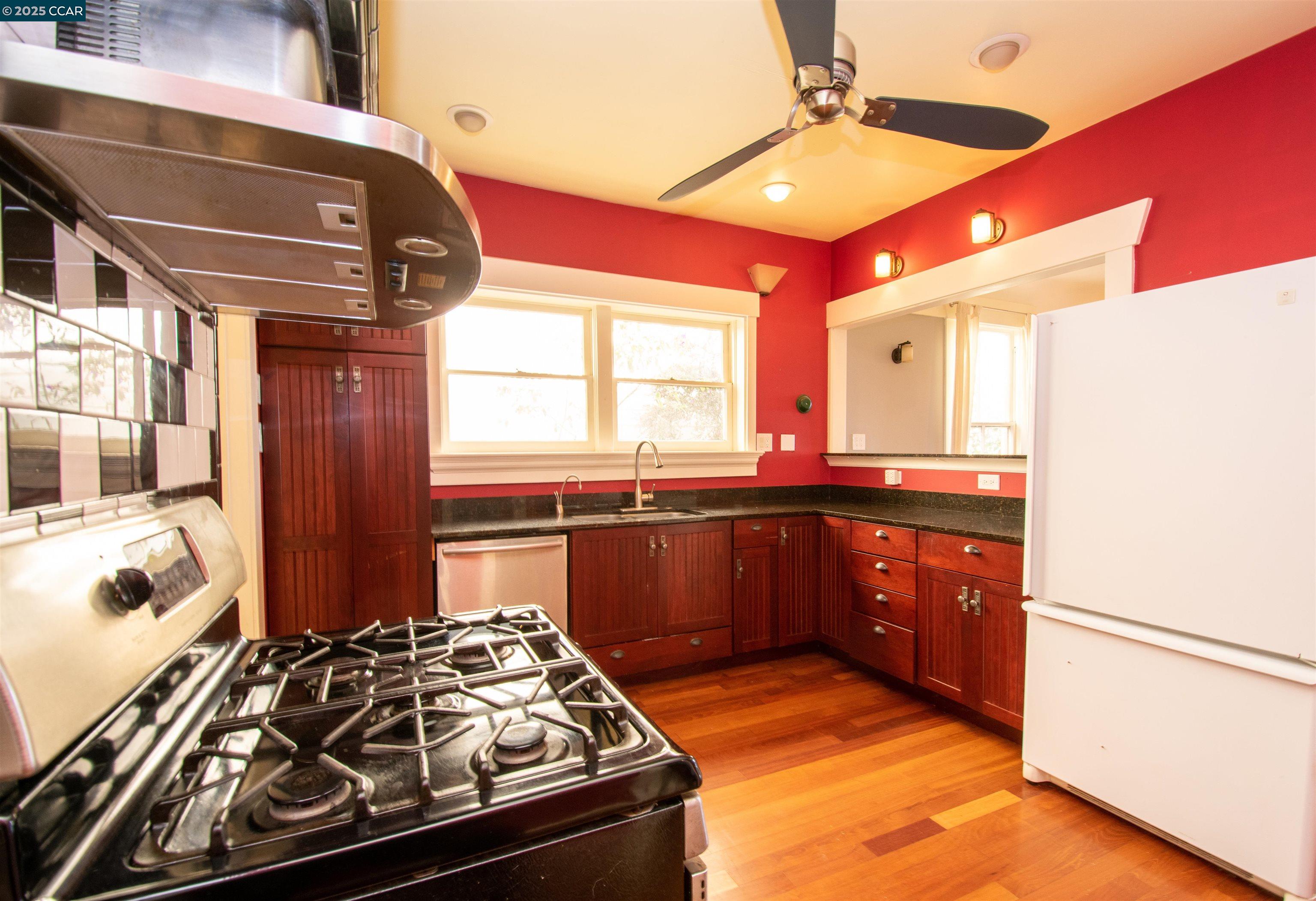Detail Gallery Image 12 of 18 For 246 Bemis St, San Francisco,  CA 94131 - – Beds | – Baths