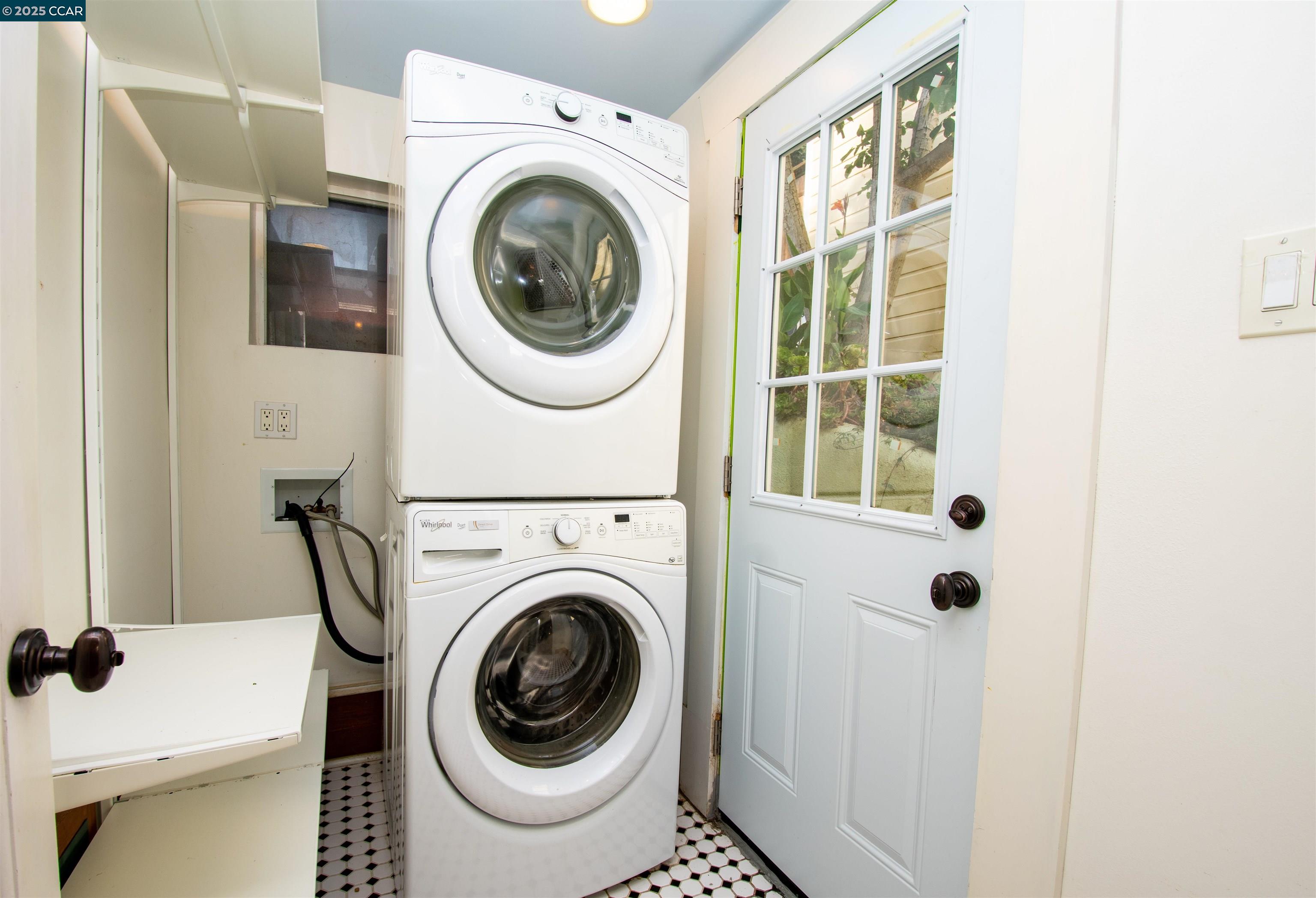 Detail Gallery Image 6 of 18 For 246 Bemis St, San Francisco,  CA 94131 - – Beds | – Baths