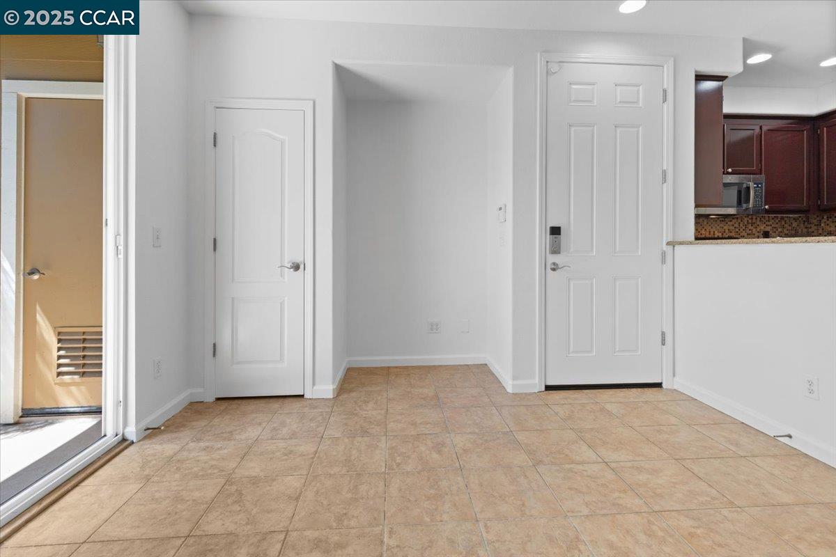 Detail Gallery Image 15 of 40 For 1582 Chandler St #131,  Oakland,  CA 94603 - 2 Beds | 2 Baths