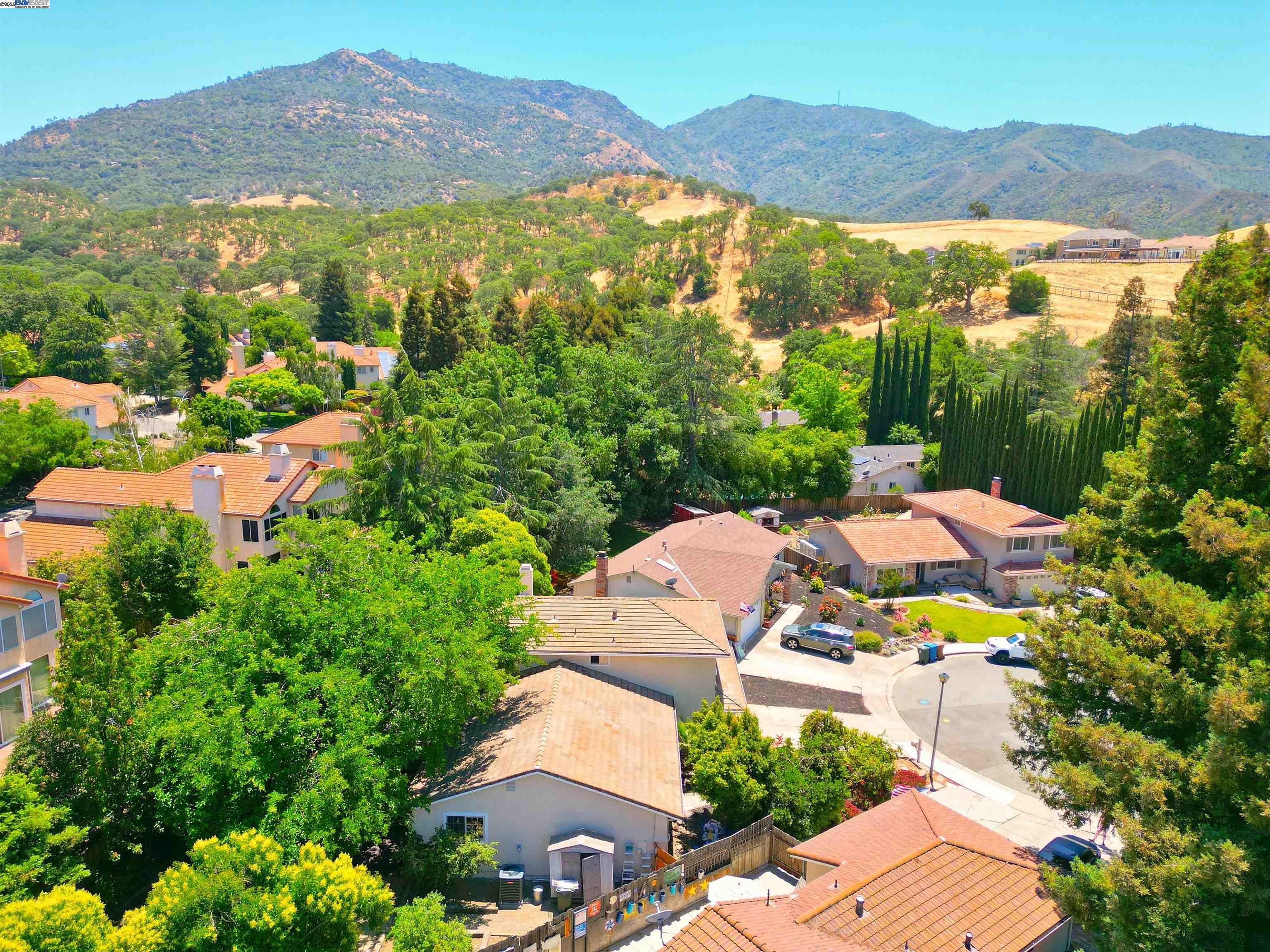 Detail Gallery Image 29 of 49 For 15 El Portal Ct, Clayton,  CA 94517 - 5 Beds | 2/1 Baths