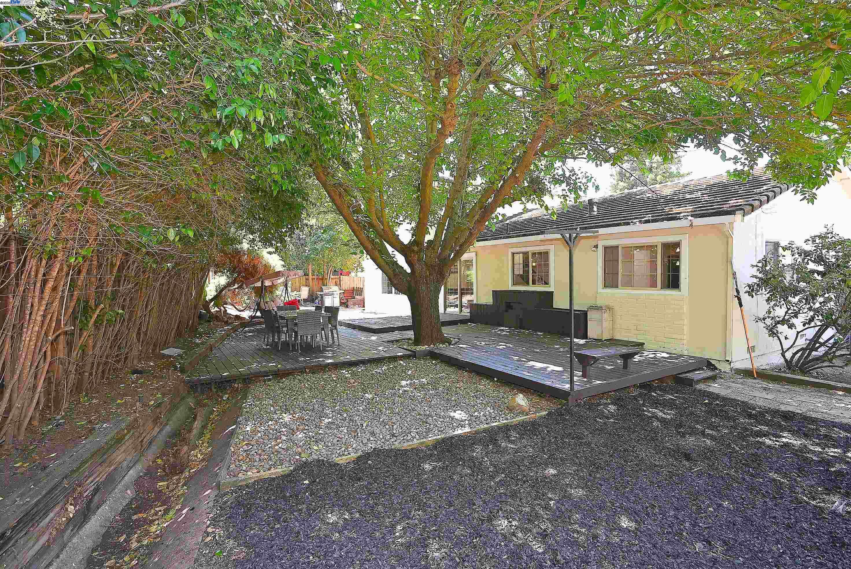 Detail Gallery Image 38 of 49 For 15 El Portal Ct, Clayton,  CA 94517 - 5 Beds | 2/1 Baths