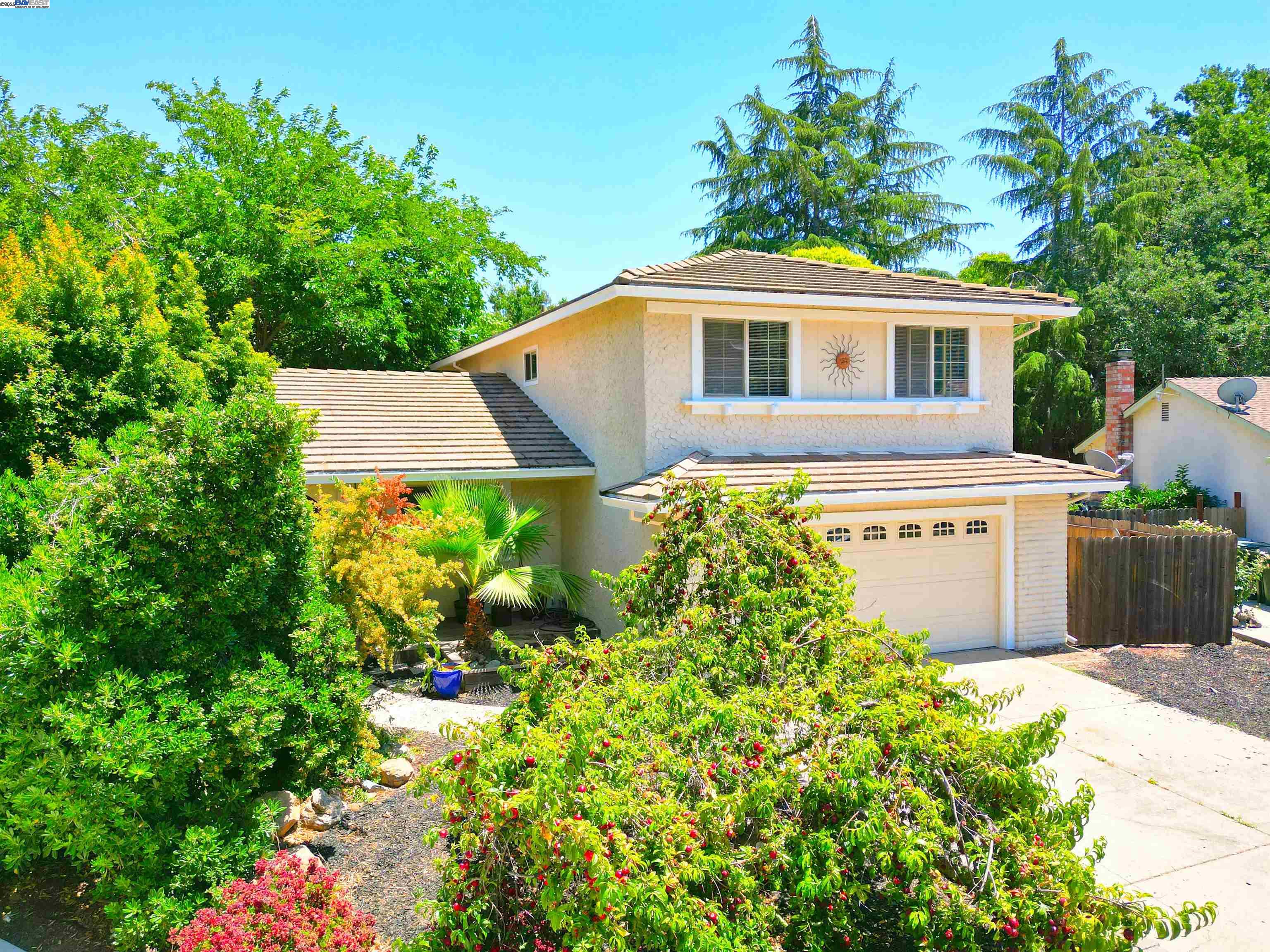Detail Gallery Image 41 of 49 For 15 El Portal Ct, Clayton,  CA 94517 - 5 Beds | 2/1 Baths