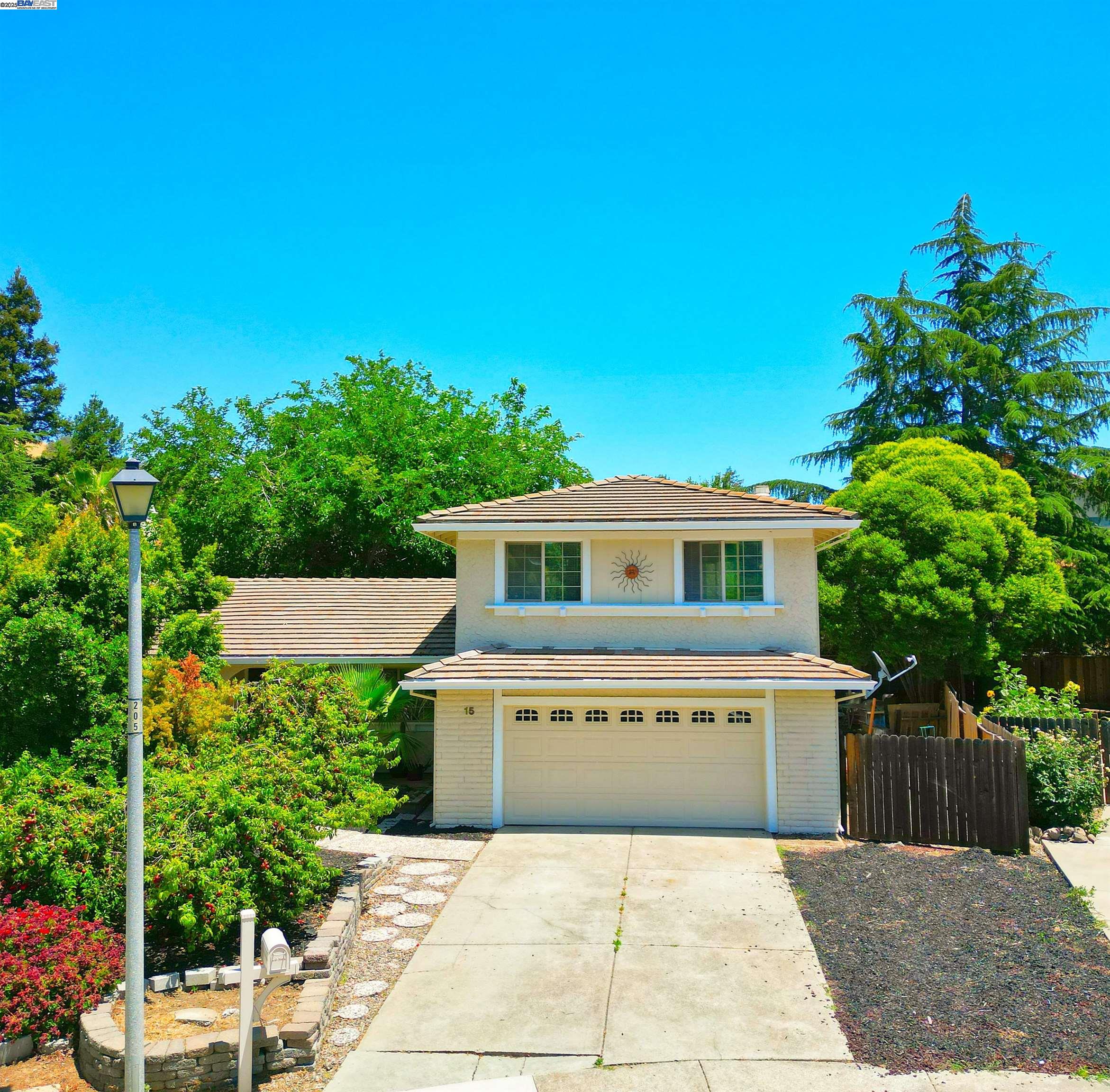 Detail Gallery Image 43 of 49 For 15 El Portal Ct, Clayton,  CA 94517 - 5 Beds | 2/1 Baths
