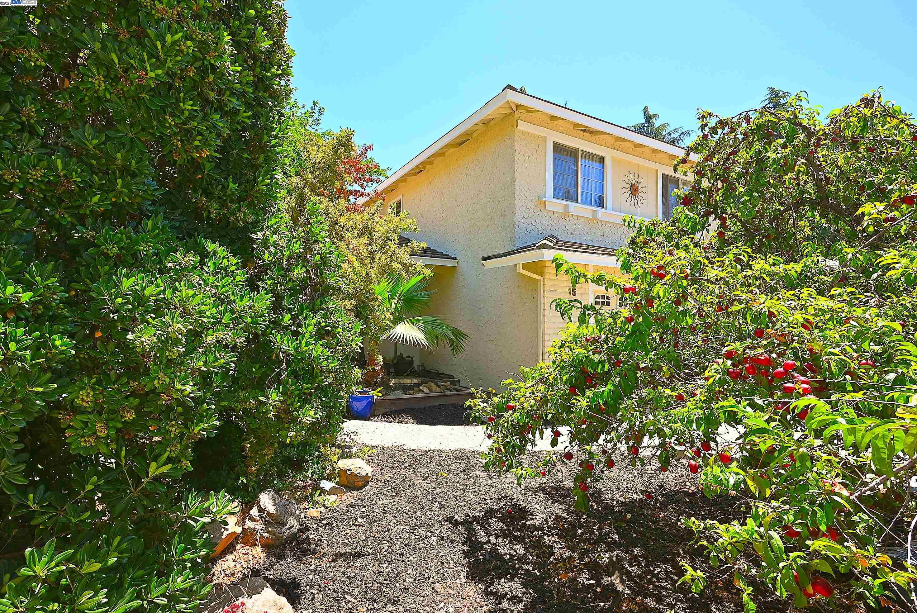 Detail Gallery Image 44 of 49 For 15 El Portal Ct, Clayton,  CA 94517 - 5 Beds | 2/1 Baths