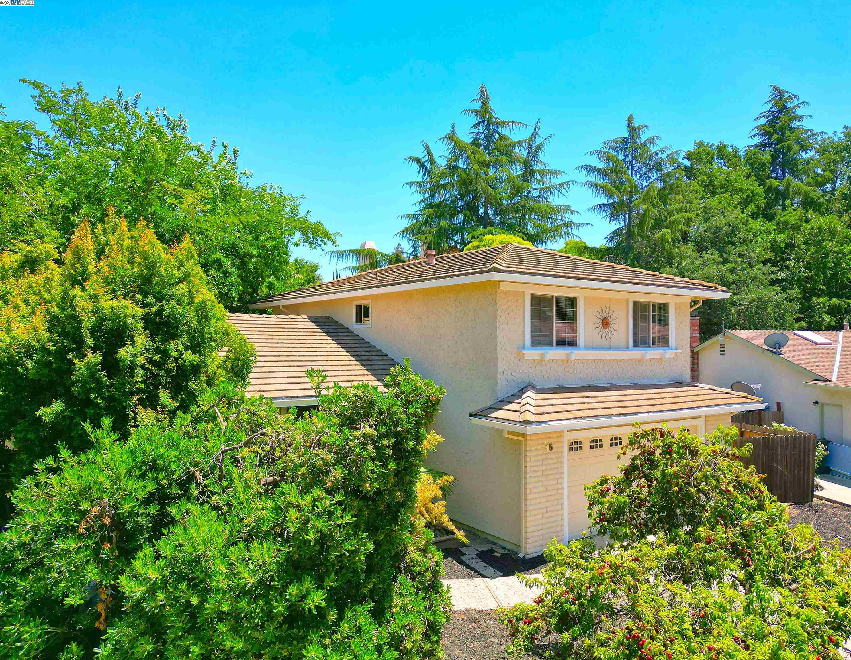 Detail Gallery Image 45 of 49 For 15 El Portal Ct, Clayton,  CA 94517 - 5 Beds | 2/1 Baths