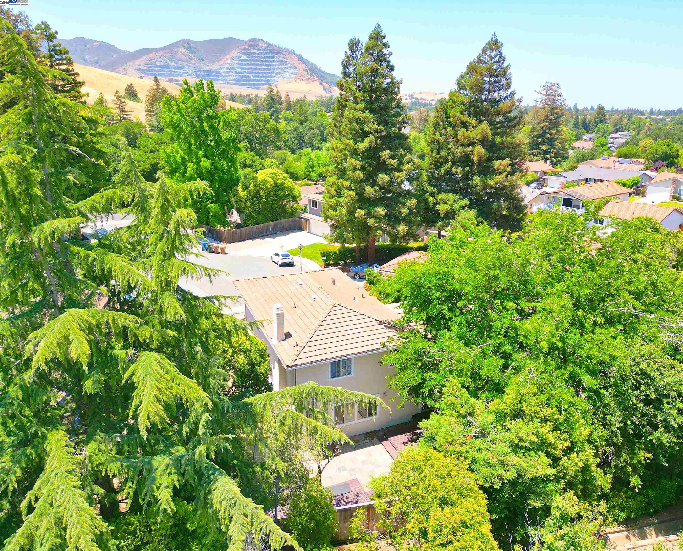 Detail Gallery Image 48 of 49 For 15 El Portal Ct, Clayton,  CA 94517 - 5 Beds | 2/1 Baths