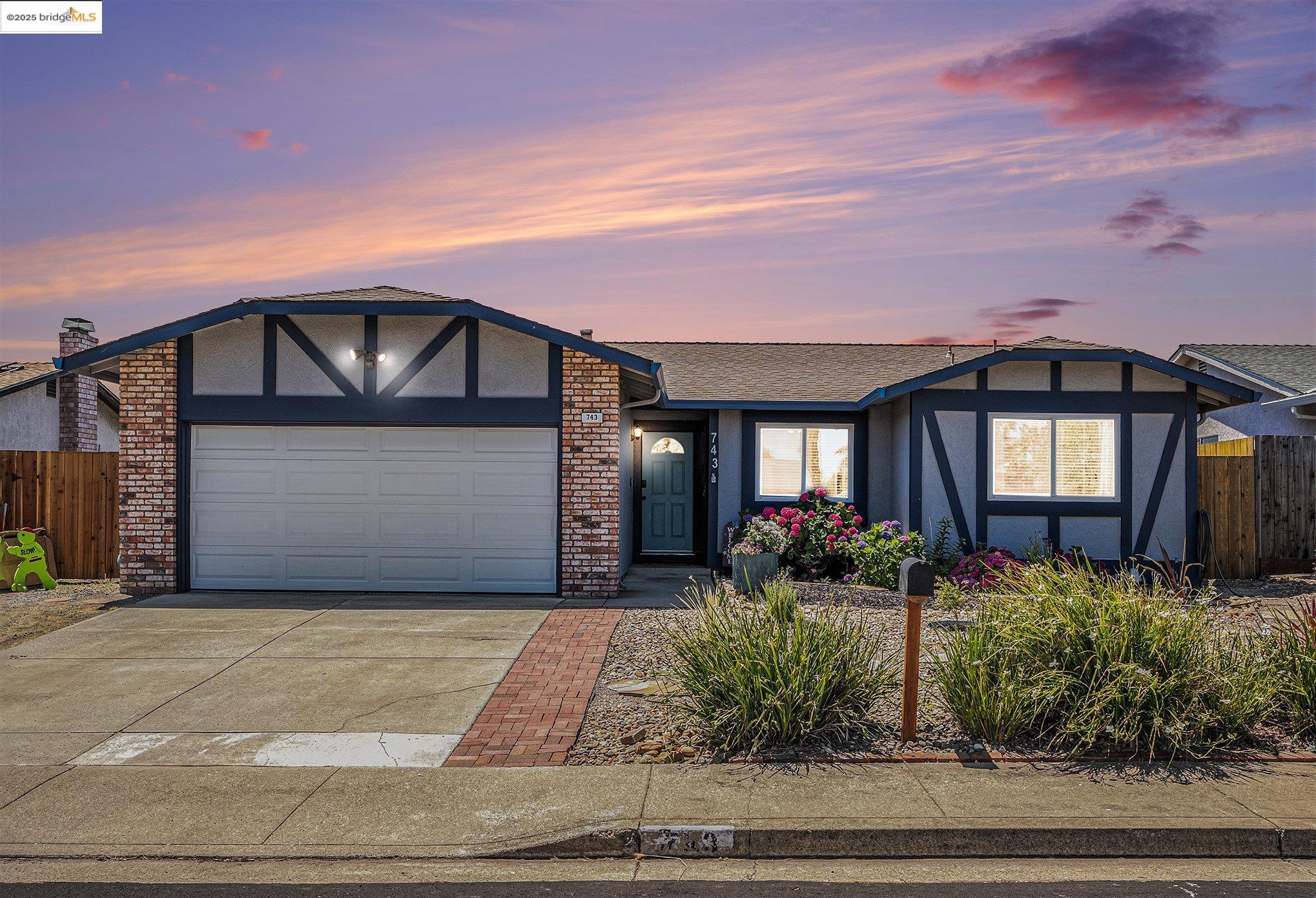 Detail Gallery Image 3 of 28 For 743 Andrea Way, Pittsburg,  CA 94565 - 3 Beds | 2 Baths