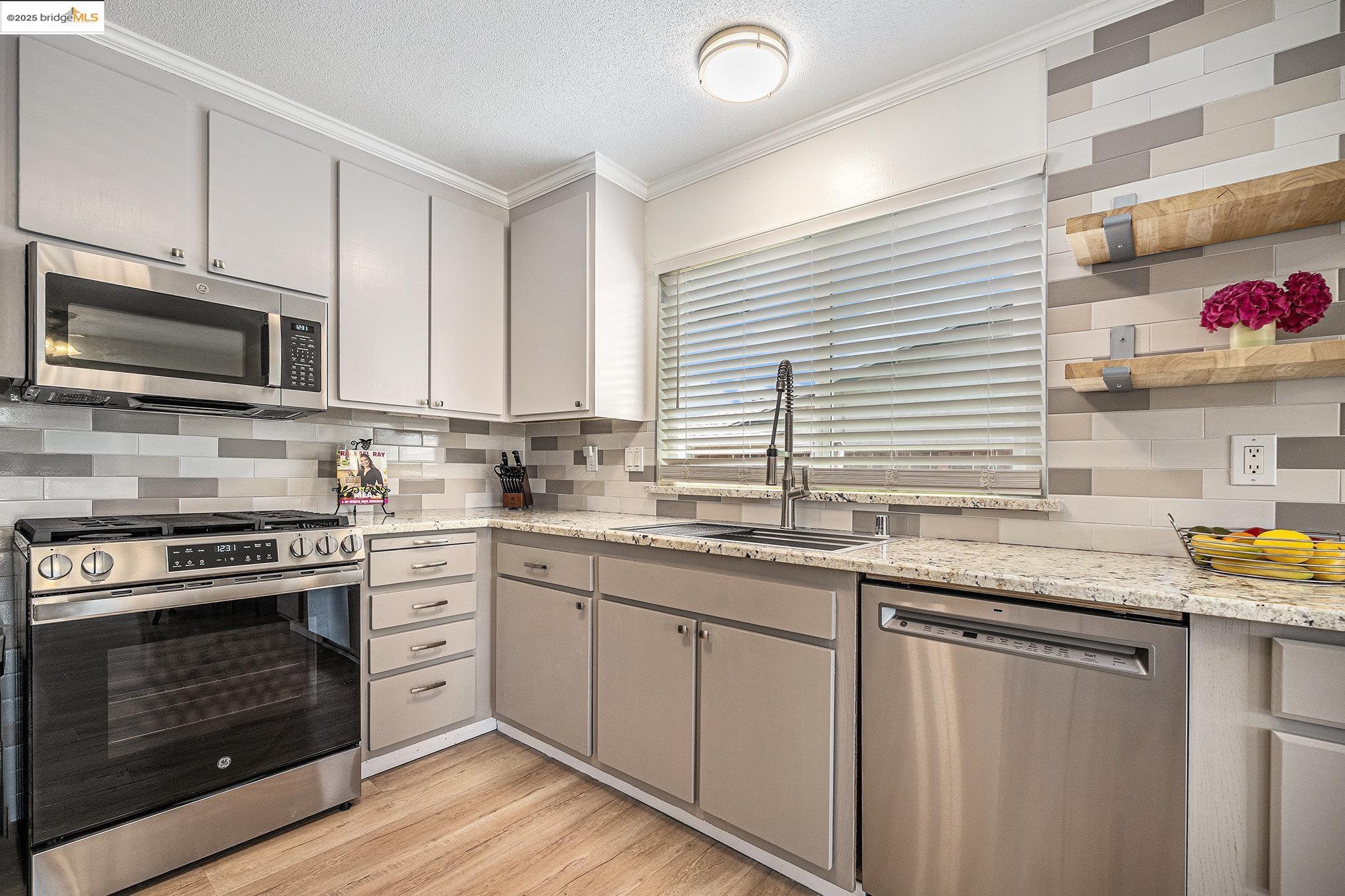 Detail Gallery Image 9 of 28 For 743 Andrea Way, Pittsburg,  CA 94565 - 3 Beds | 2 Baths