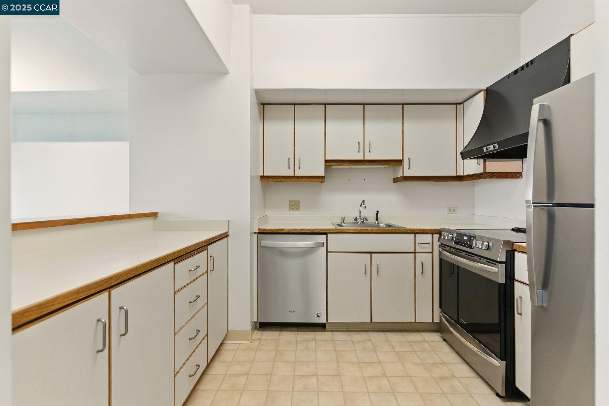 Photo #24: 41101337 Listing: Photo #24