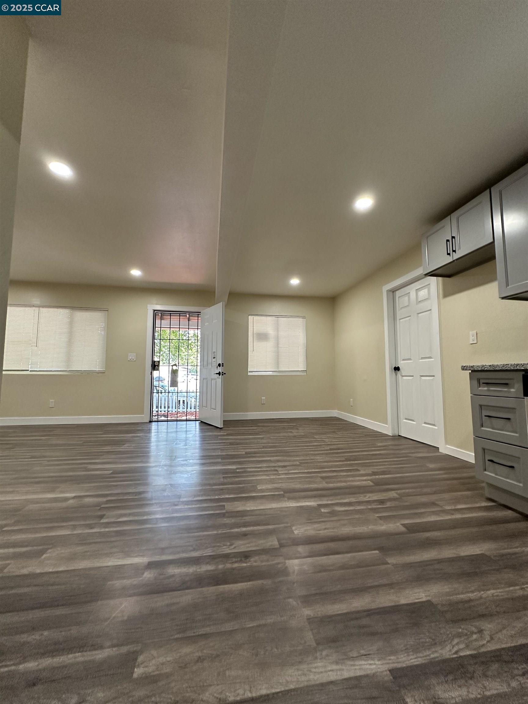 Detail Gallery Image 20 of 39 For 115 Amelia St, Vallejo,  CA 94589 - 4 Beds | 2 Baths