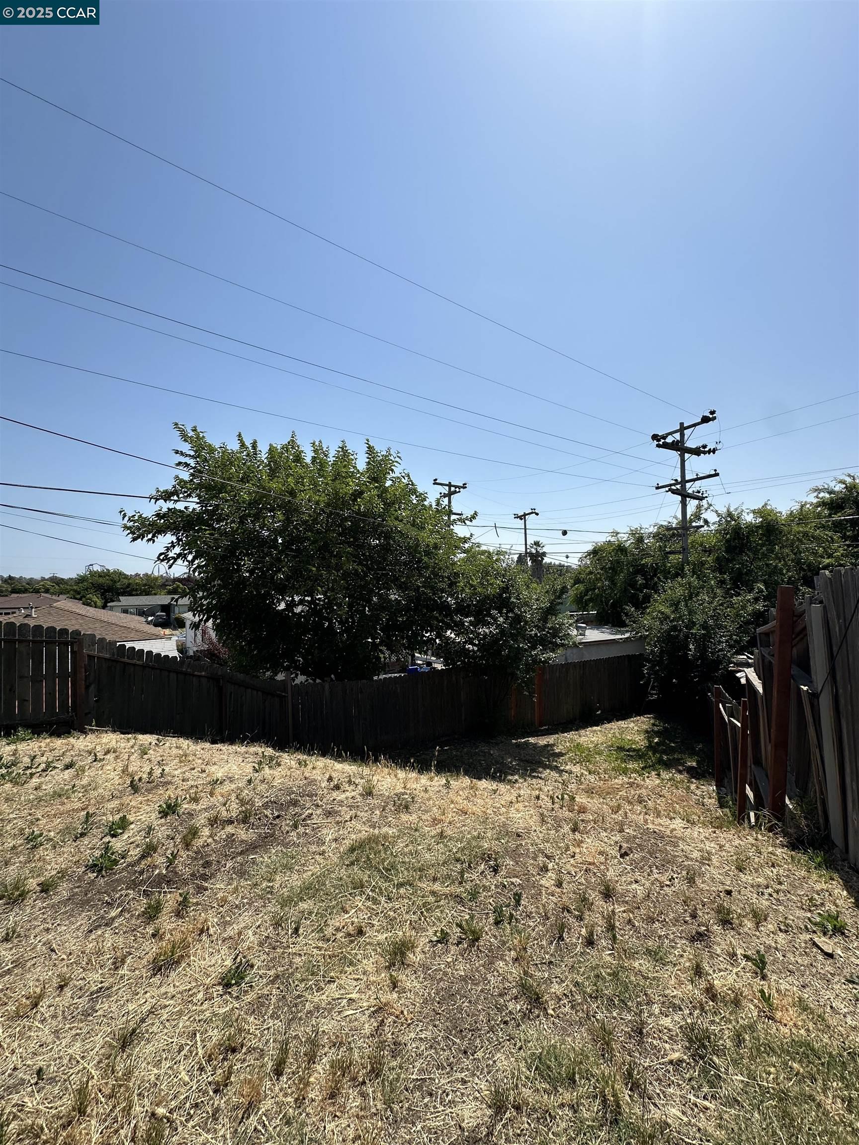 Detail Gallery Image 29 of 39 For 115 Amelia St, Vallejo,  CA 94589 - 4 Beds | 2 Baths