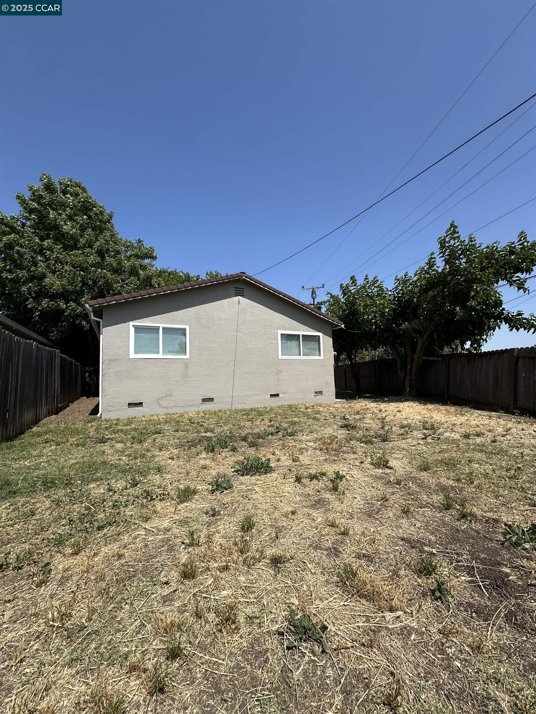 Detail Gallery Image 31 of 39 For 115 Amelia St, Vallejo,  CA 94589 - 4 Beds | 2 Baths