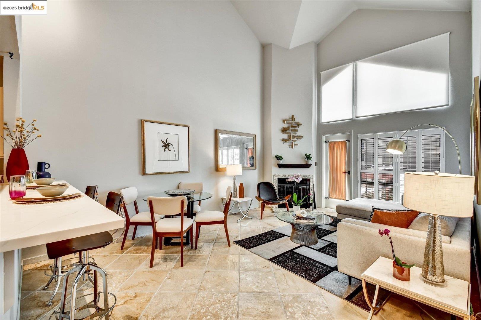 MLS: 41101352 Condo For Sale