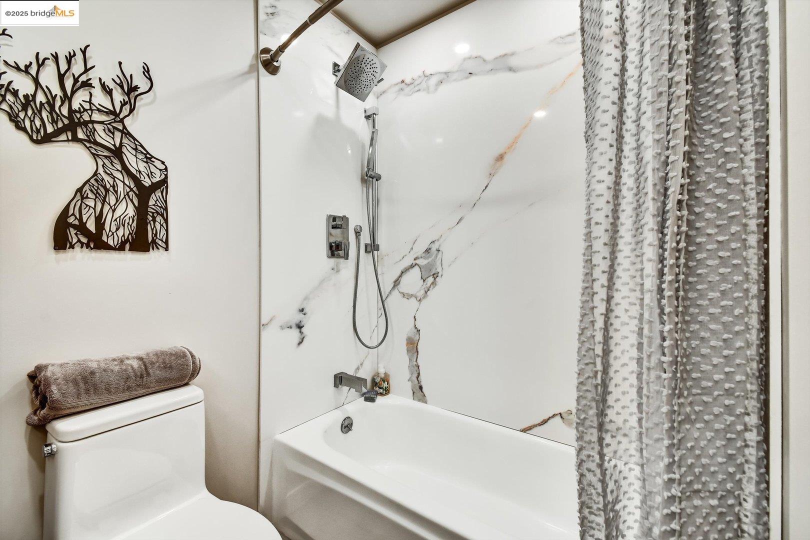 Photo #6: 41101352 Listing: Photo #6