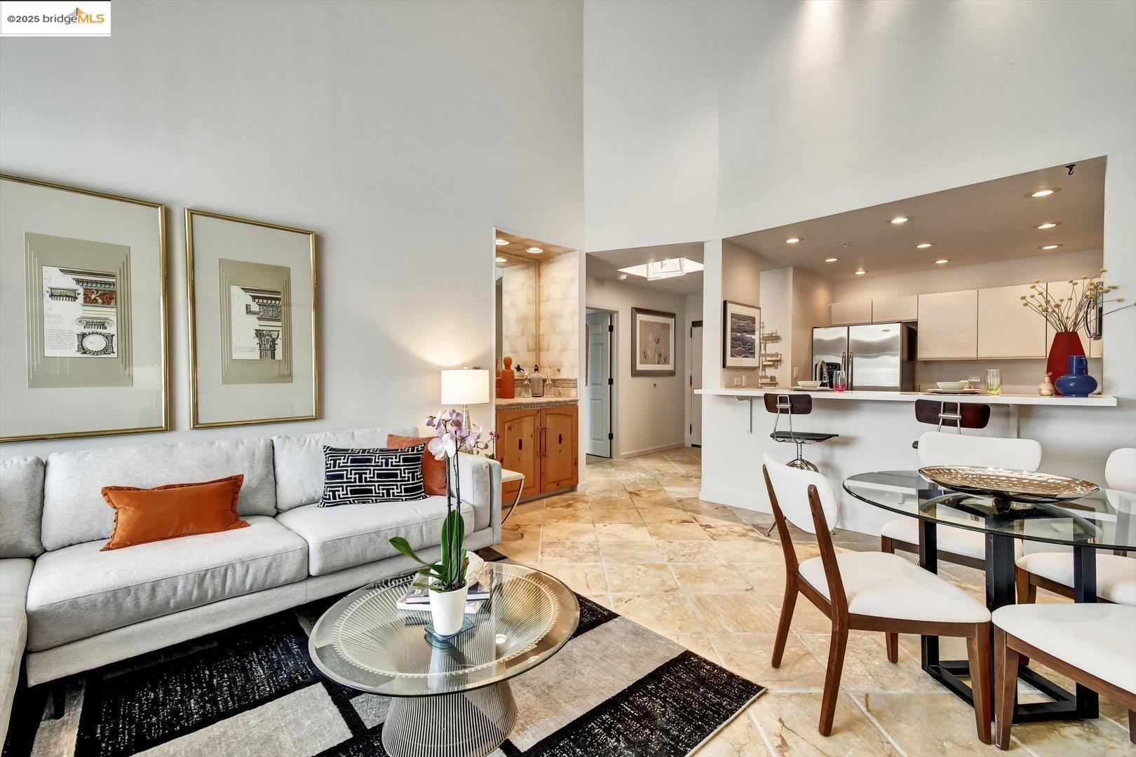 Photo #2: 41101353 Listing 