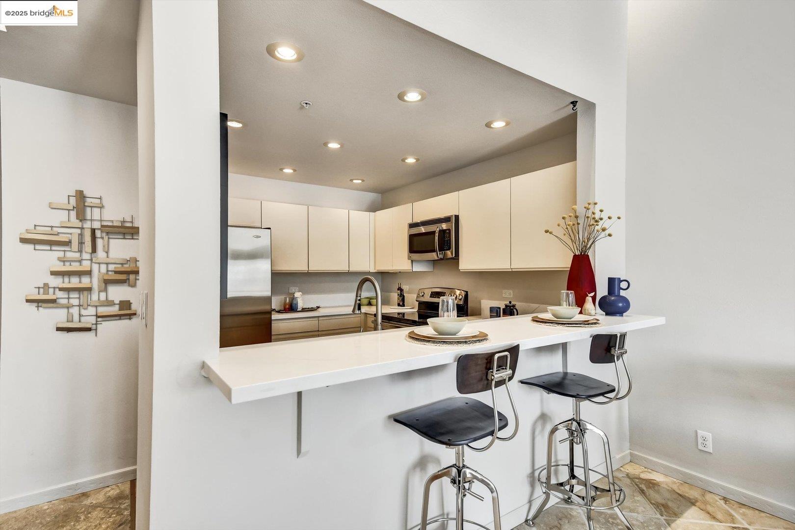Photo #9: 41101353 Listing: Photo #9