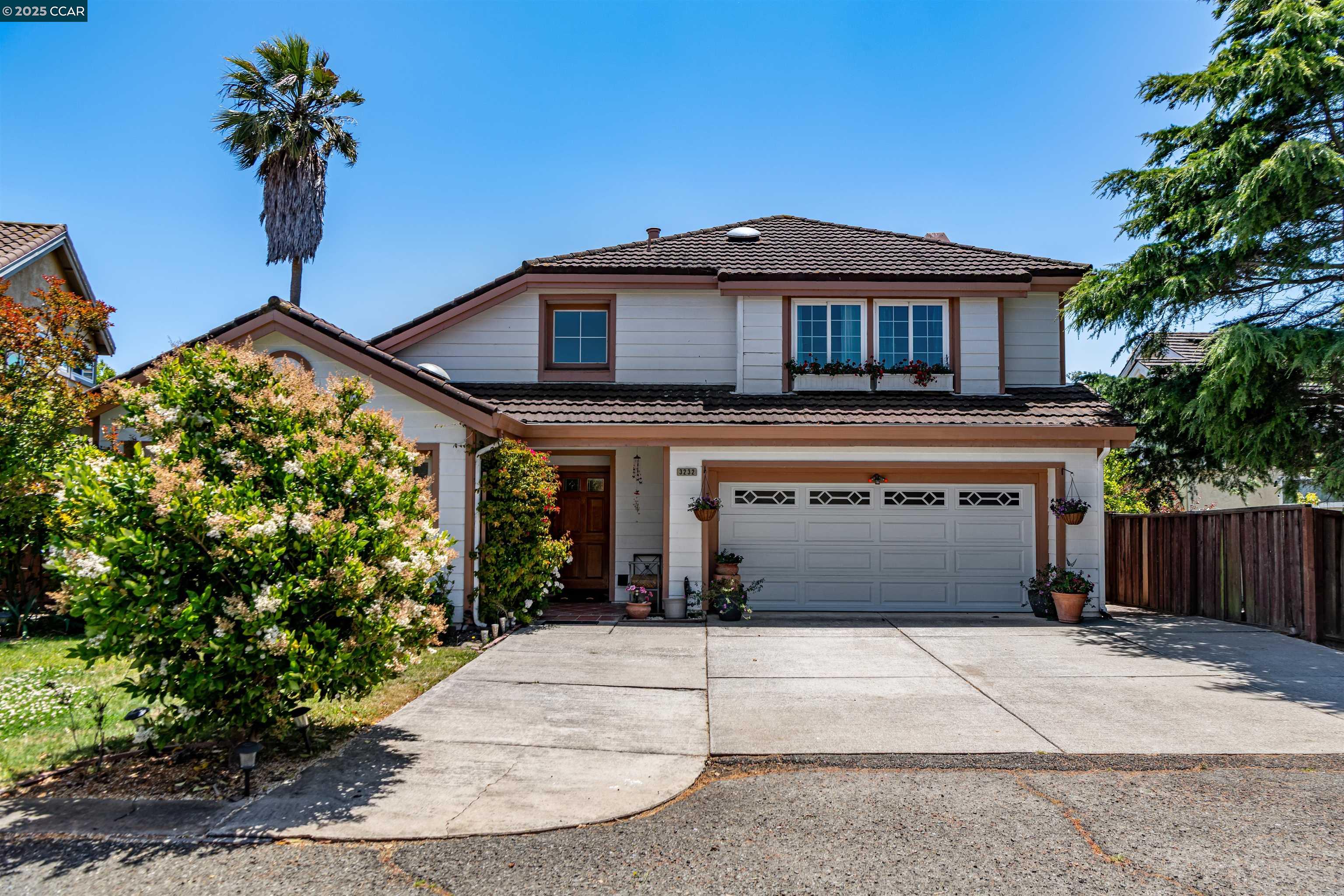 Detail Gallery Image 2 of 53 For 3232 Highpointe Ct, Richmond,  CA 94806 - 4 Beds | 3 Baths