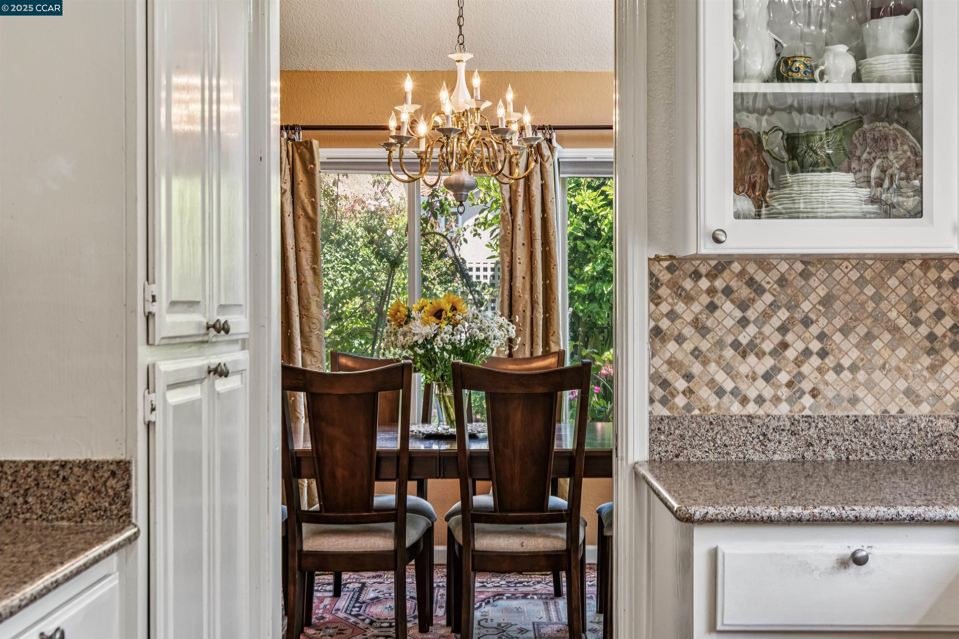 Detail Gallery Image 13 of 53 For 3232 Highpointe Ct, Richmond,  CA 94806 - 4 Beds | 3 Baths