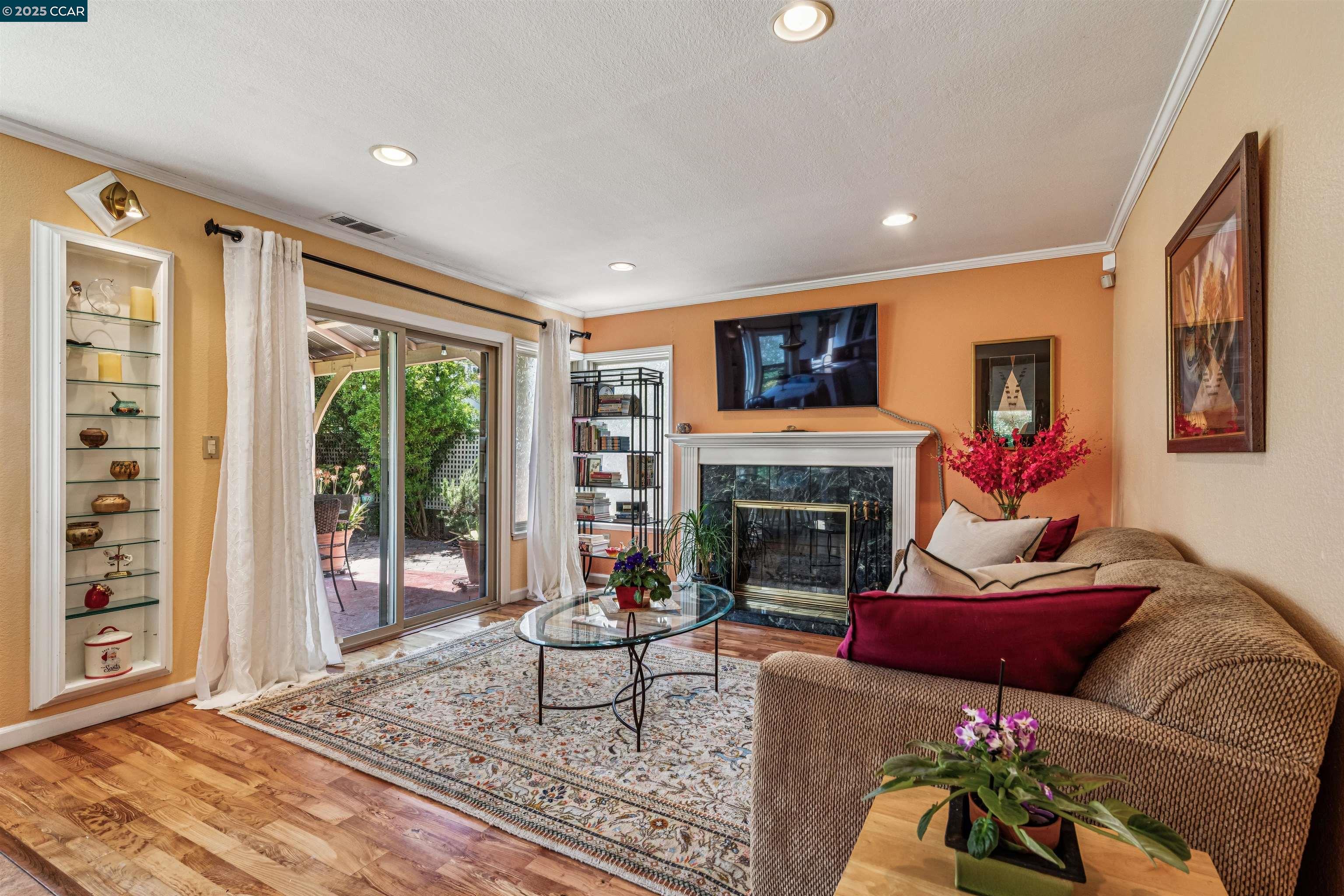 Detail Gallery Image 15 of 53 For 3232 Highpointe Ct, Richmond,  CA 94806 - 4 Beds | 3 Baths