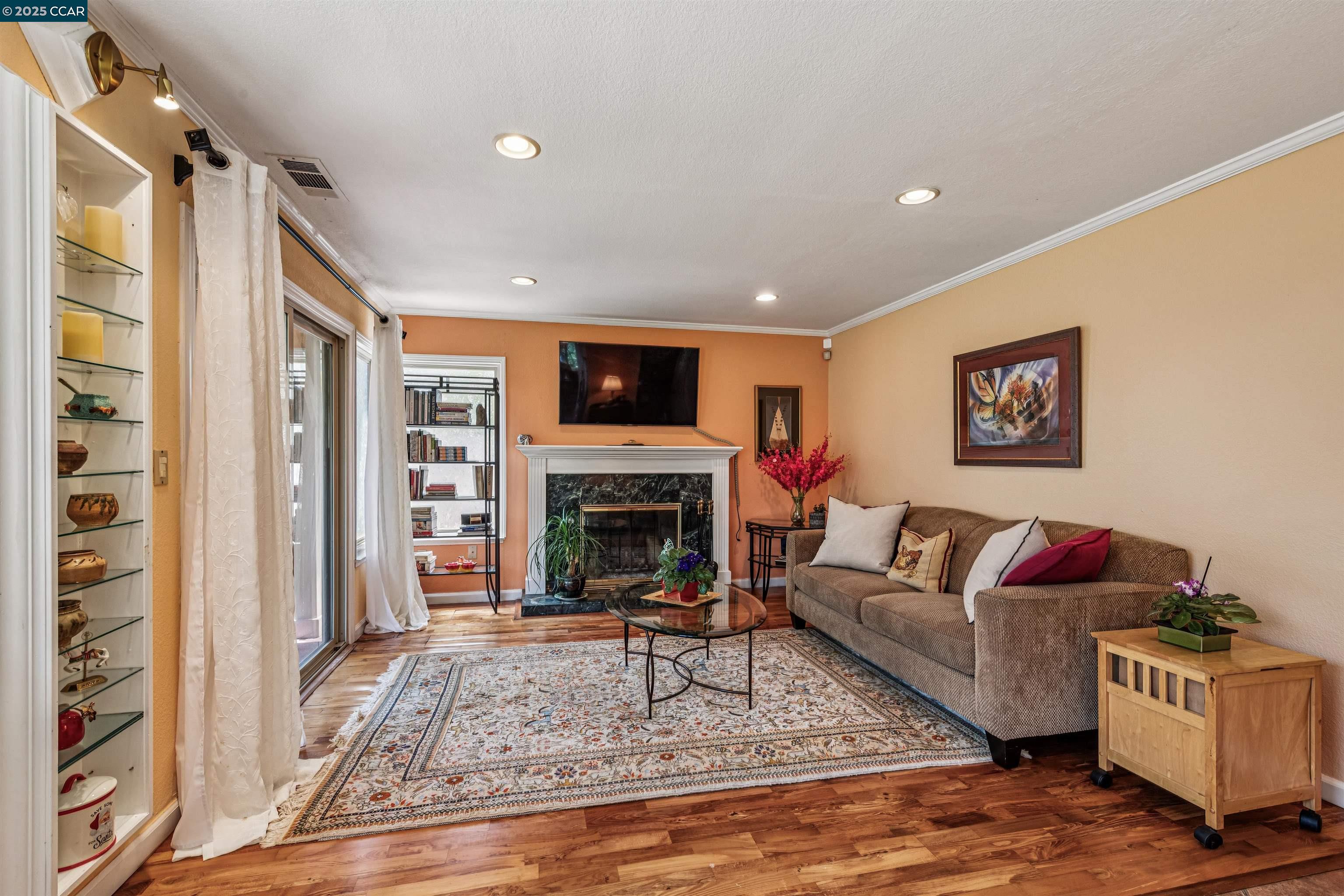 Detail Gallery Image 17 of 53 For 3232 Highpointe Ct, Richmond,  CA 94806 - 4 Beds | 3 Baths