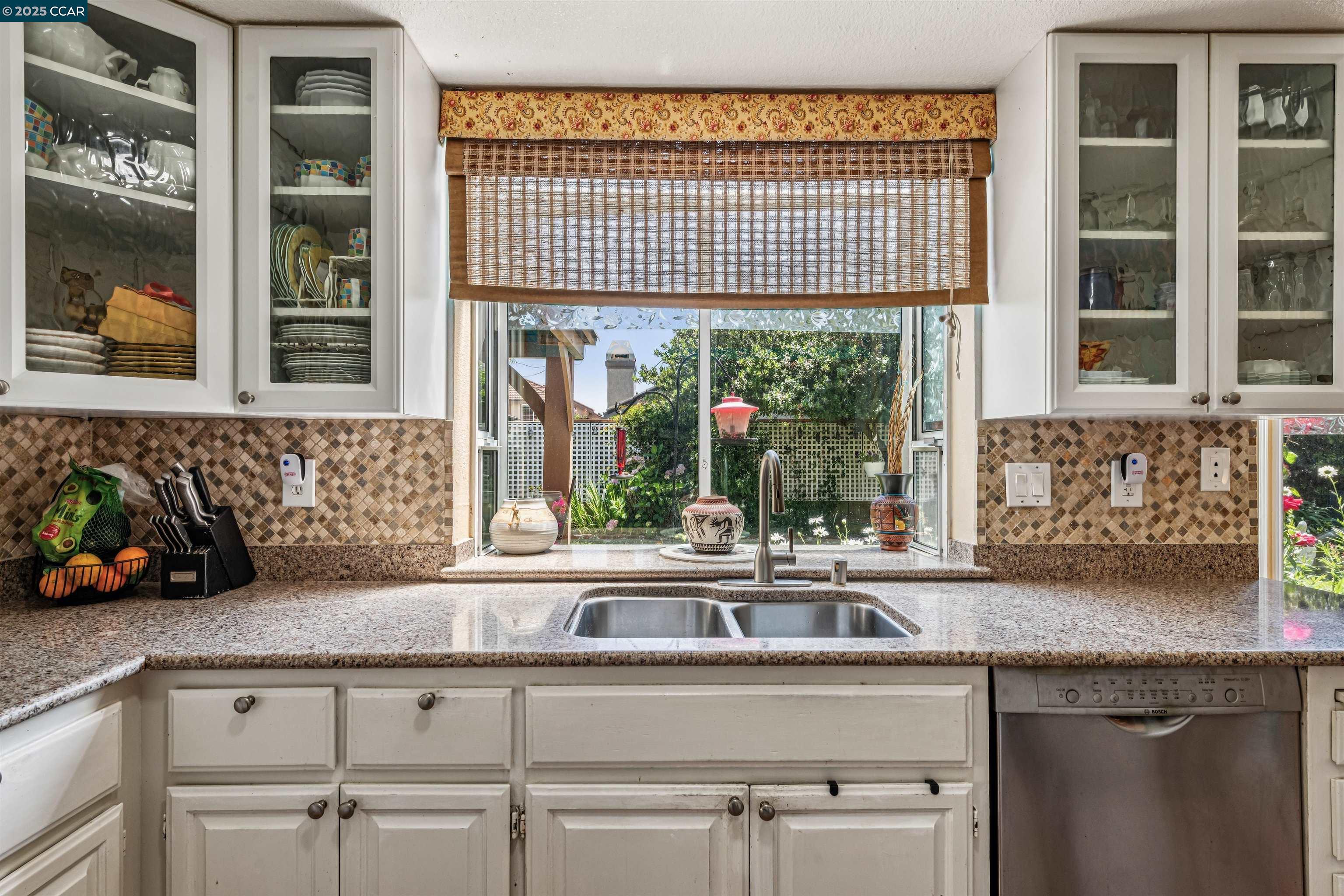 Detail Gallery Image 27 of 53 For 3232 Highpointe Ct, Richmond,  CA 94806 - 4 Beds | 3 Baths