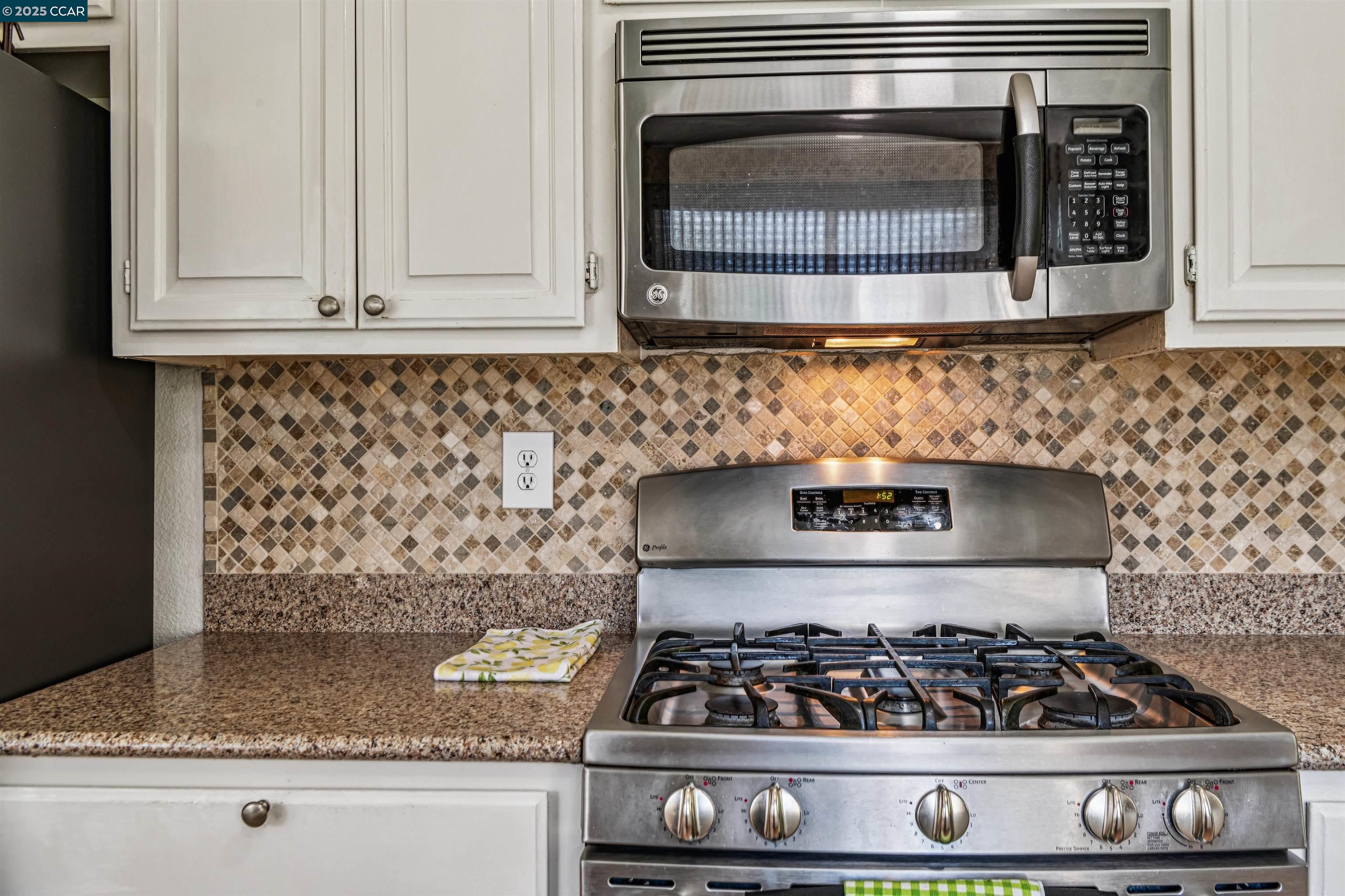 Detail Gallery Image 28 of 53 For 3232 Highpointe Ct, Richmond,  CA 94806 - 4 Beds | 3 Baths