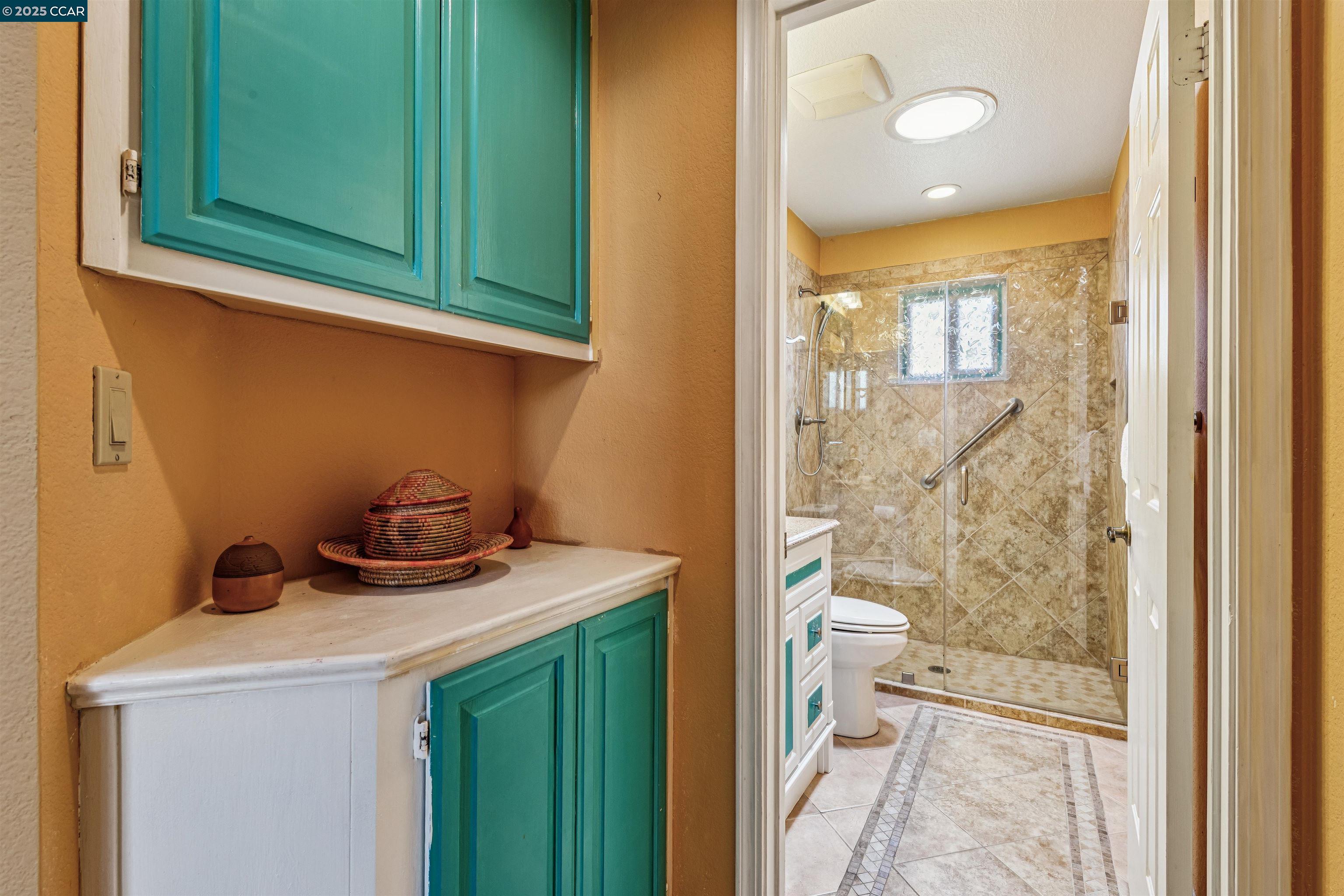 Detail Gallery Image 31 of 53 For 3232 Highpointe Ct, Richmond,  CA 94806 - 4 Beds | 3 Baths