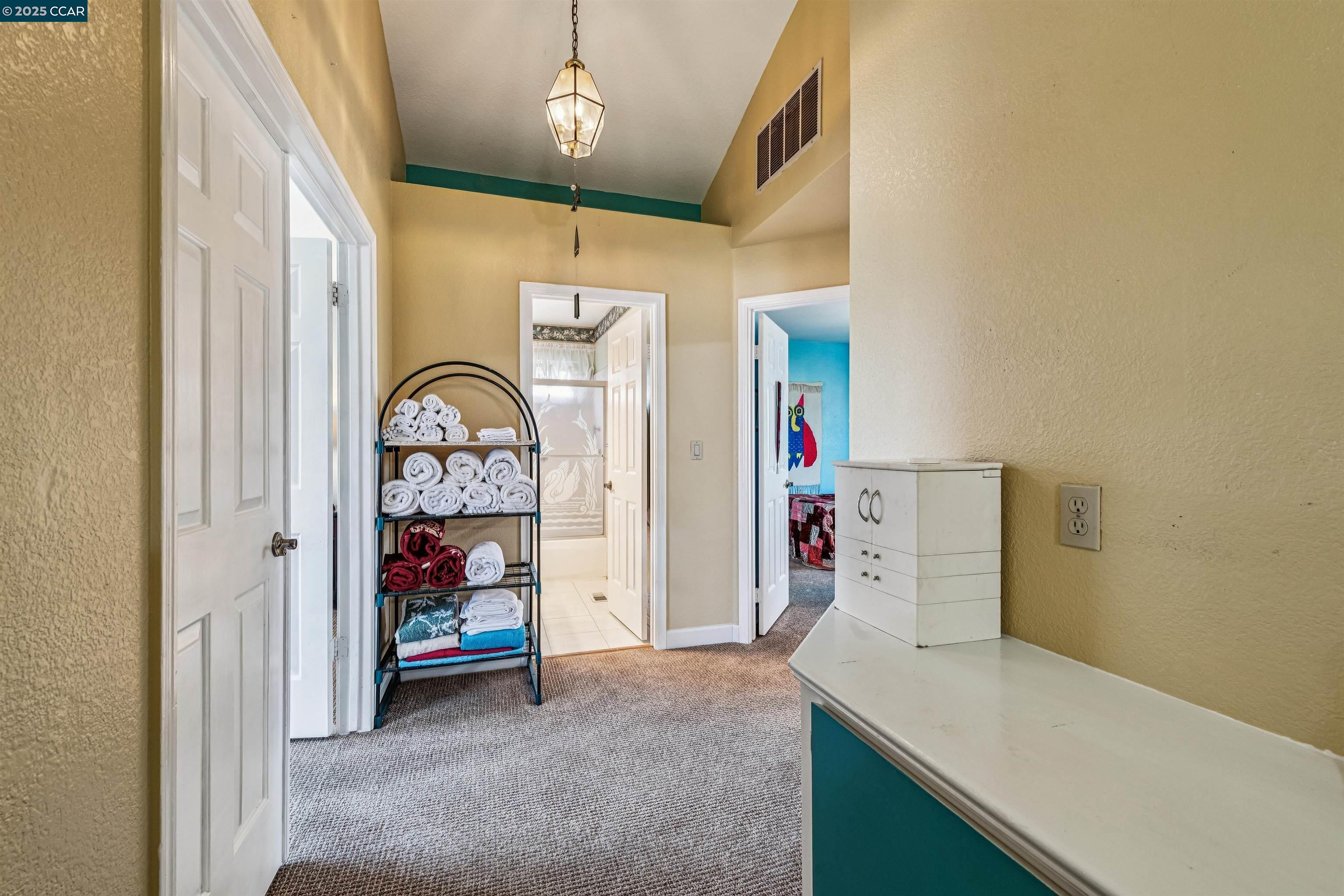 Detail Gallery Image 34 of 53 For 3232 Highpointe Ct, Richmond,  CA 94806 - 4 Beds | 3 Baths